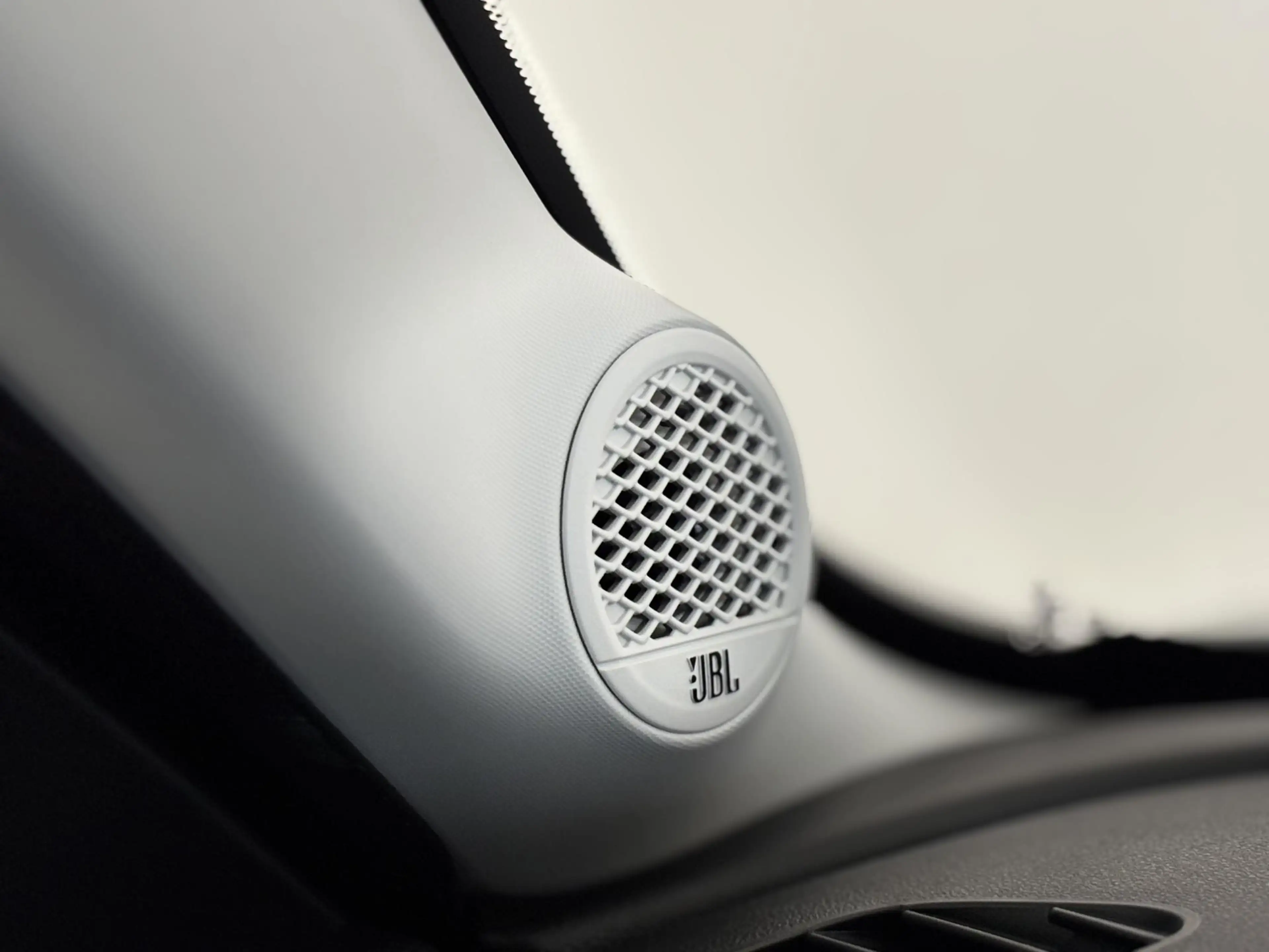 Jeep Avenger 1.2 e-Hybrid Summit | Apple/Android | Panoramadak — photo 20