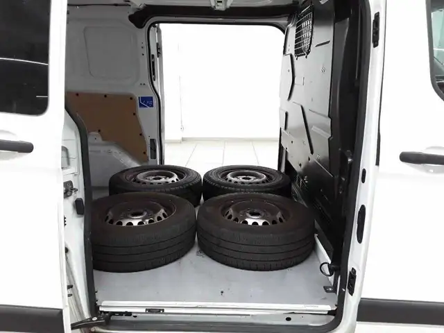 Ford Transit view 13
