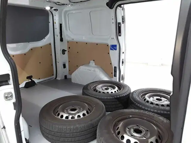 Ford Transit view 14
