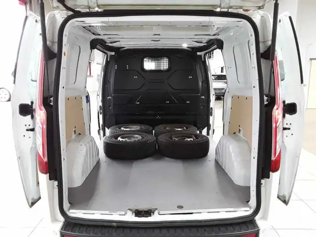 Ford Transit view 15