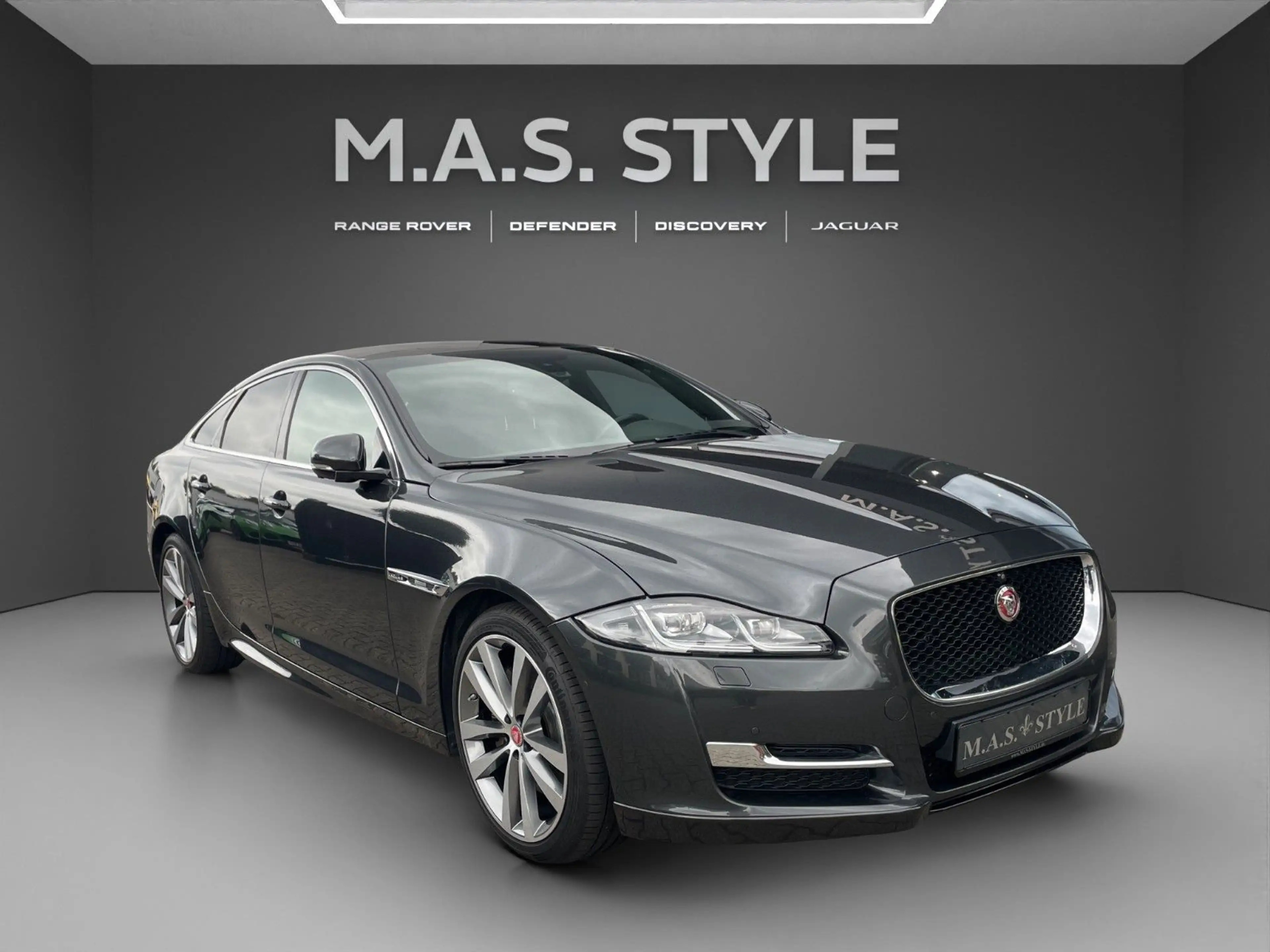 Jaguar XJ R-Sport 3.0 V6 Kompressor AWD — photo 2