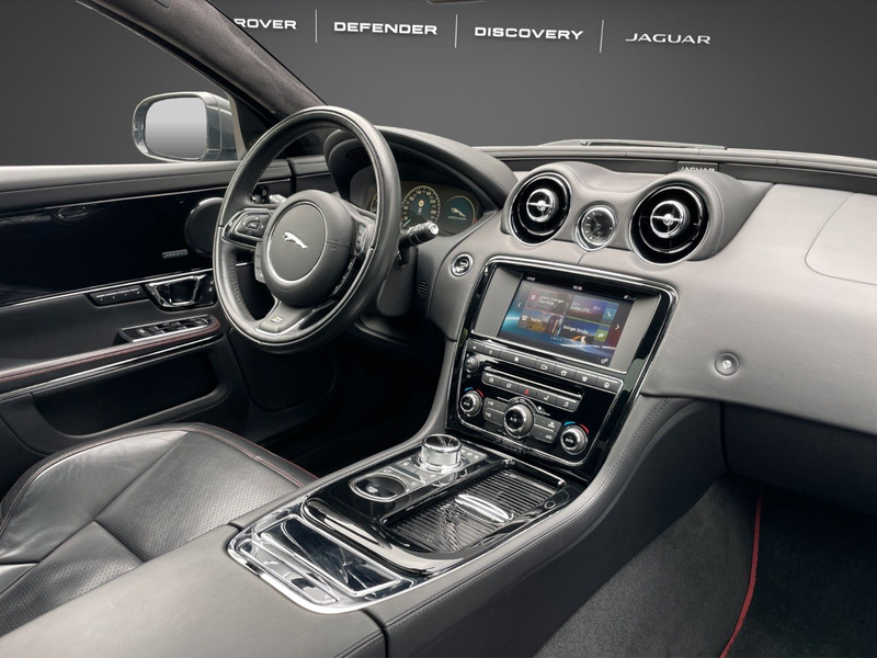 Jaguar XJ R-Sport 3.0 V6 Kompressor AWD — photo 15