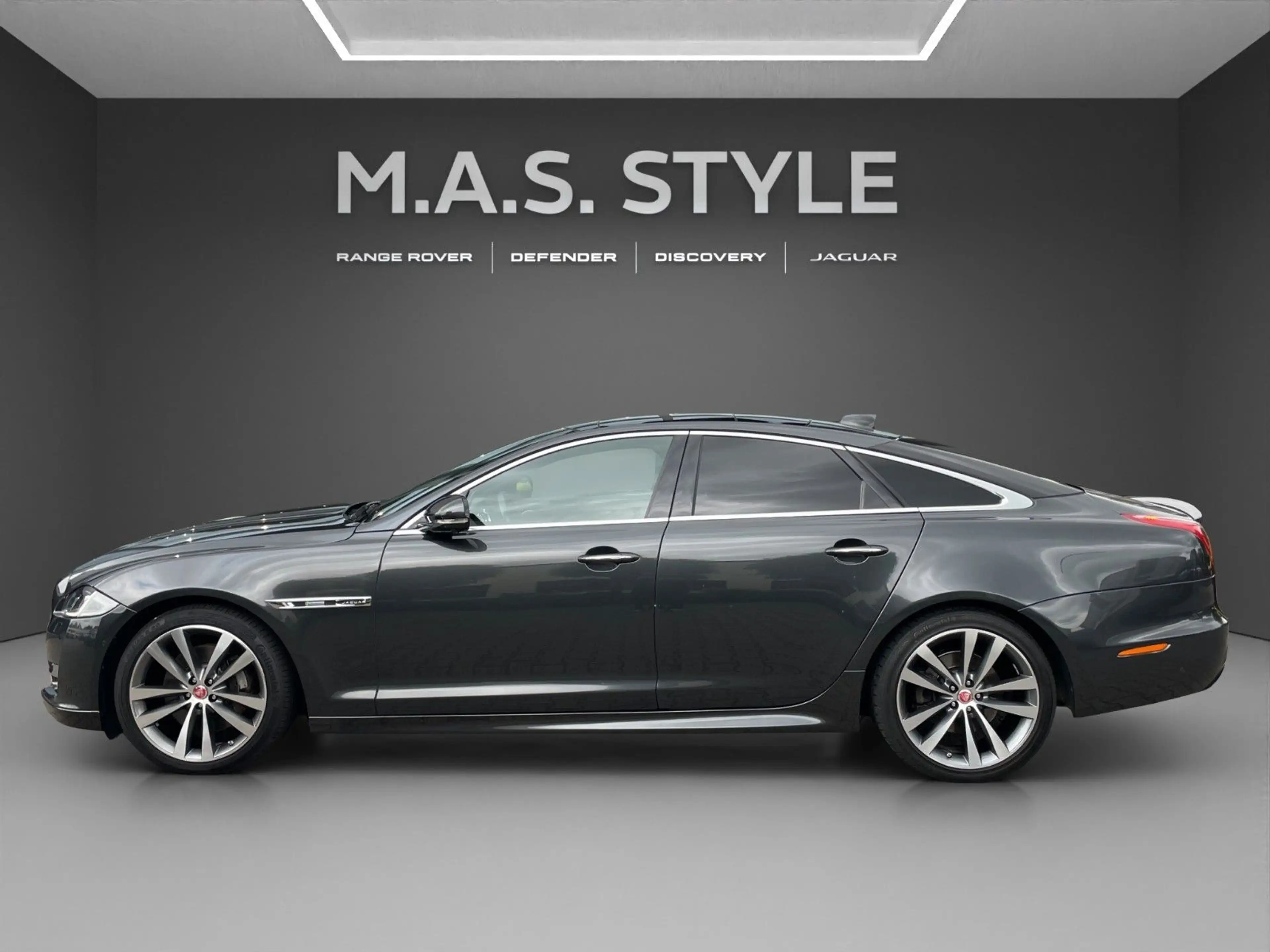 Jaguar XJ R-Sport 3.0 V6 Kompressor AWD — photo 5