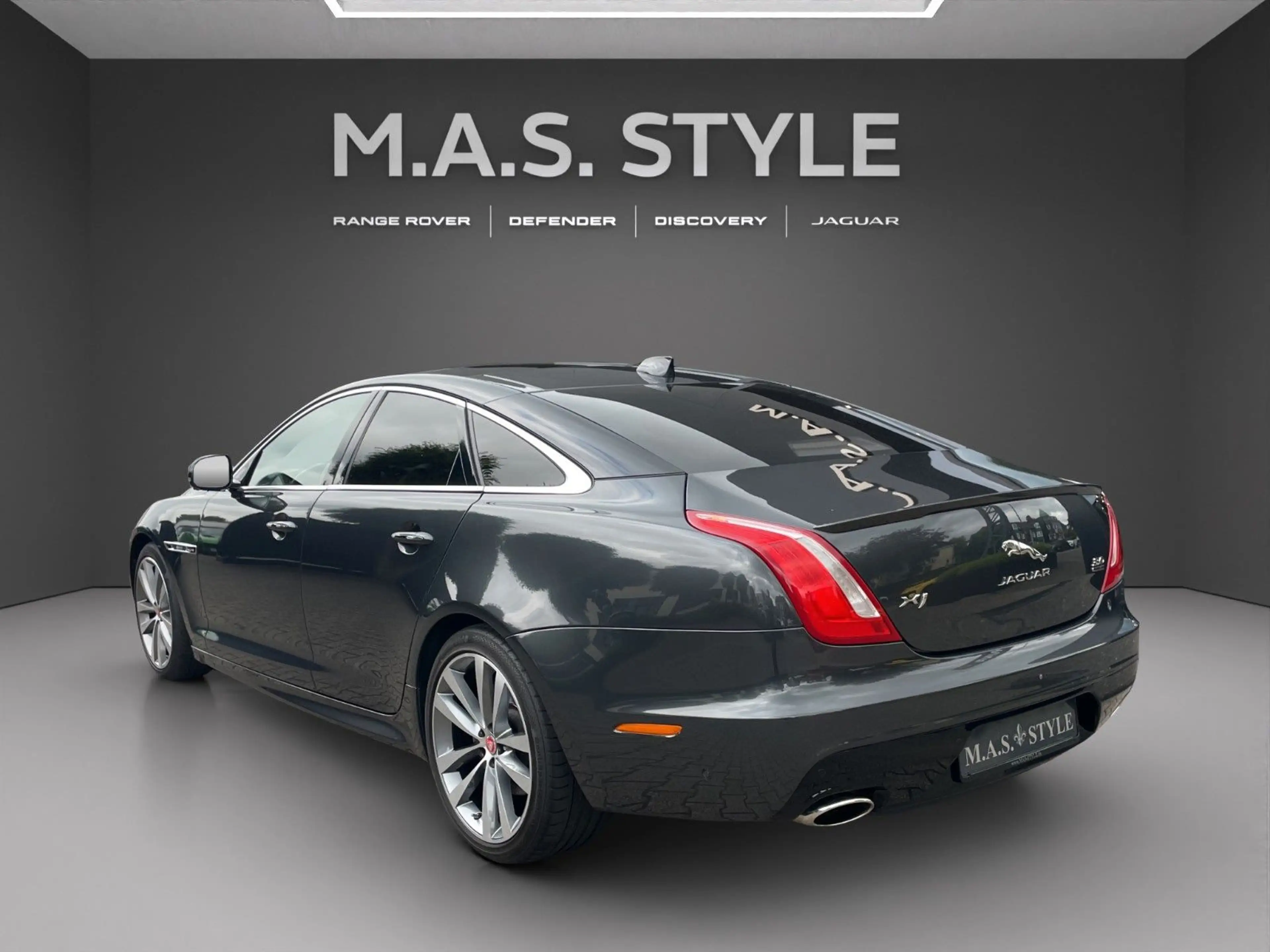 Jaguar XJ R-Sport 3.0 V6 Kompressor AWD — photo 6