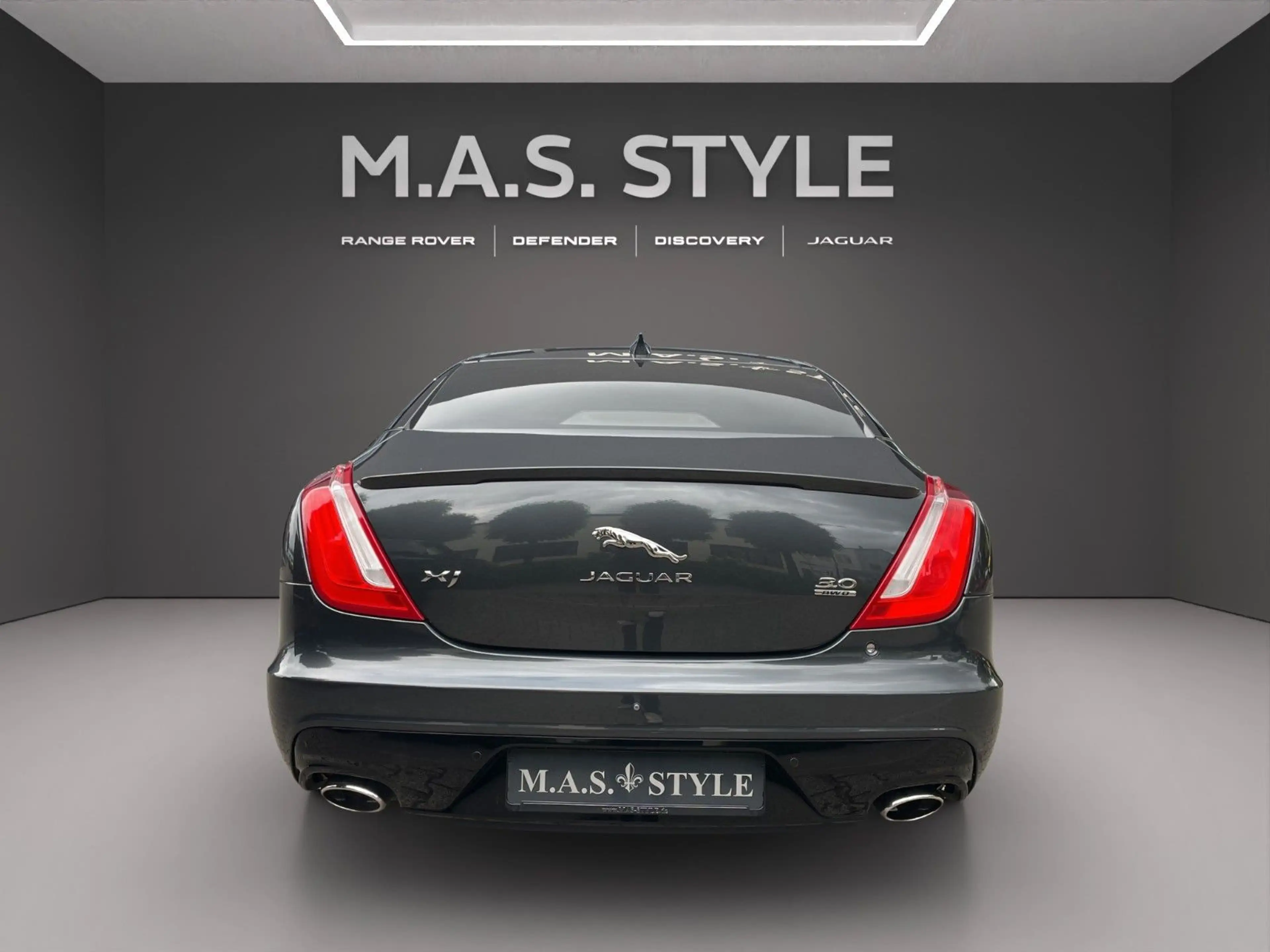 Jaguar XJ R-Sport 3.0 V6 Kompressor AWD — photo 7