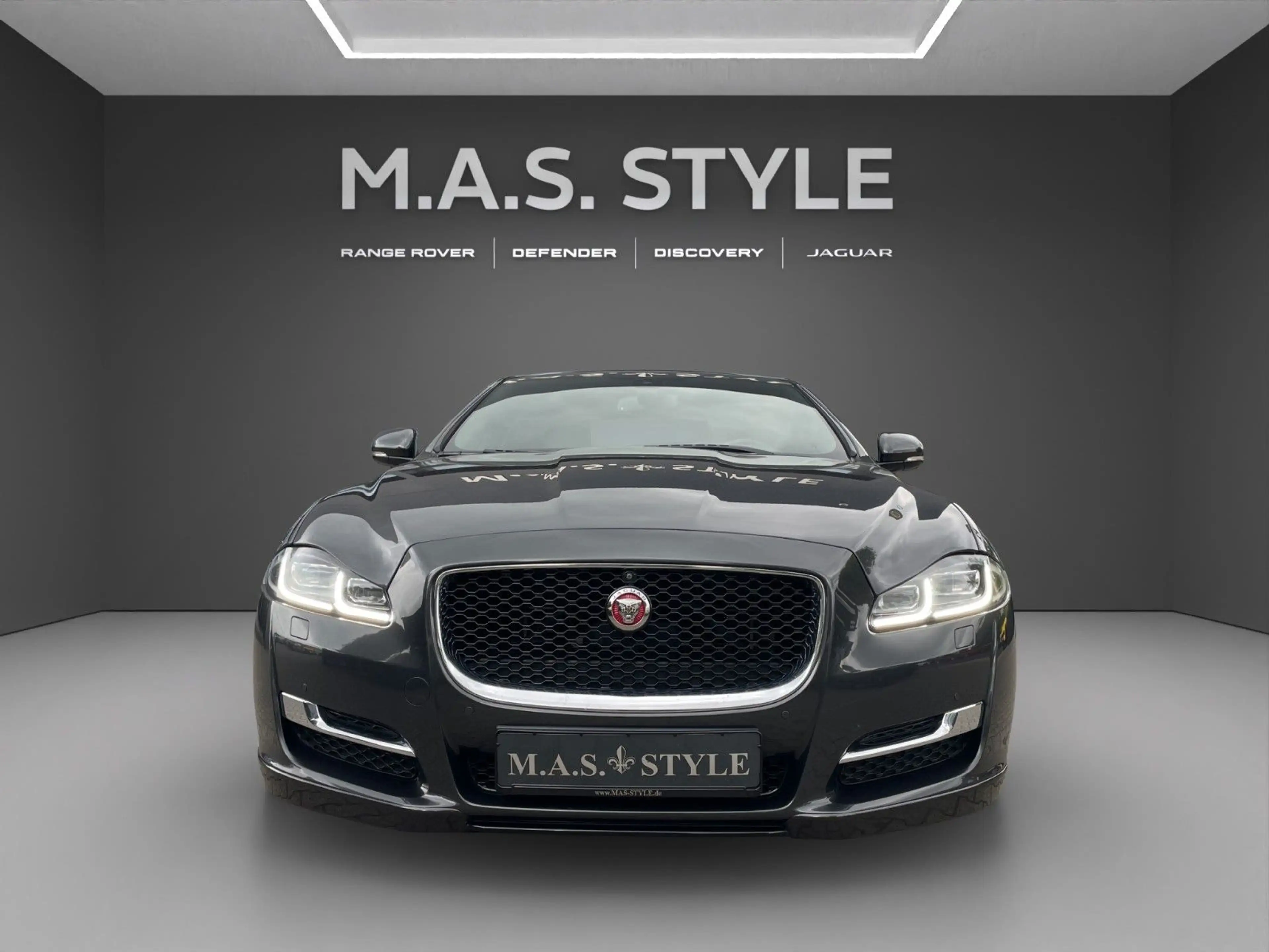Jaguar XJ R-Sport 3.0 V6 Kompressor AWD — photo 3