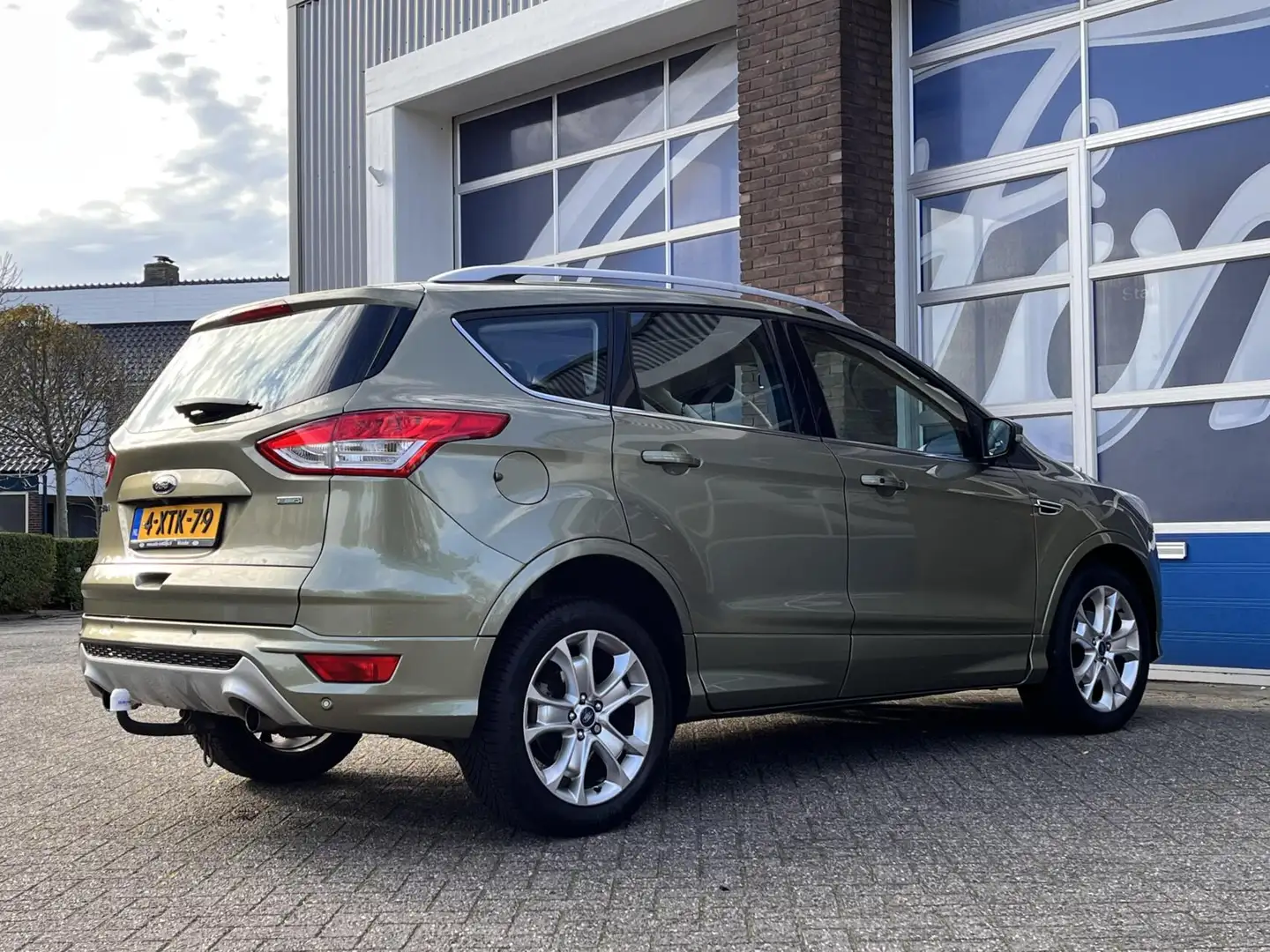Ford Kuga 1.6 Titanium Plus 150PK Trekhaak Panodak Winterpac Groen - 2