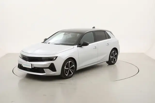 Opel Astra GS AT8 1.2 Benzina 131CV