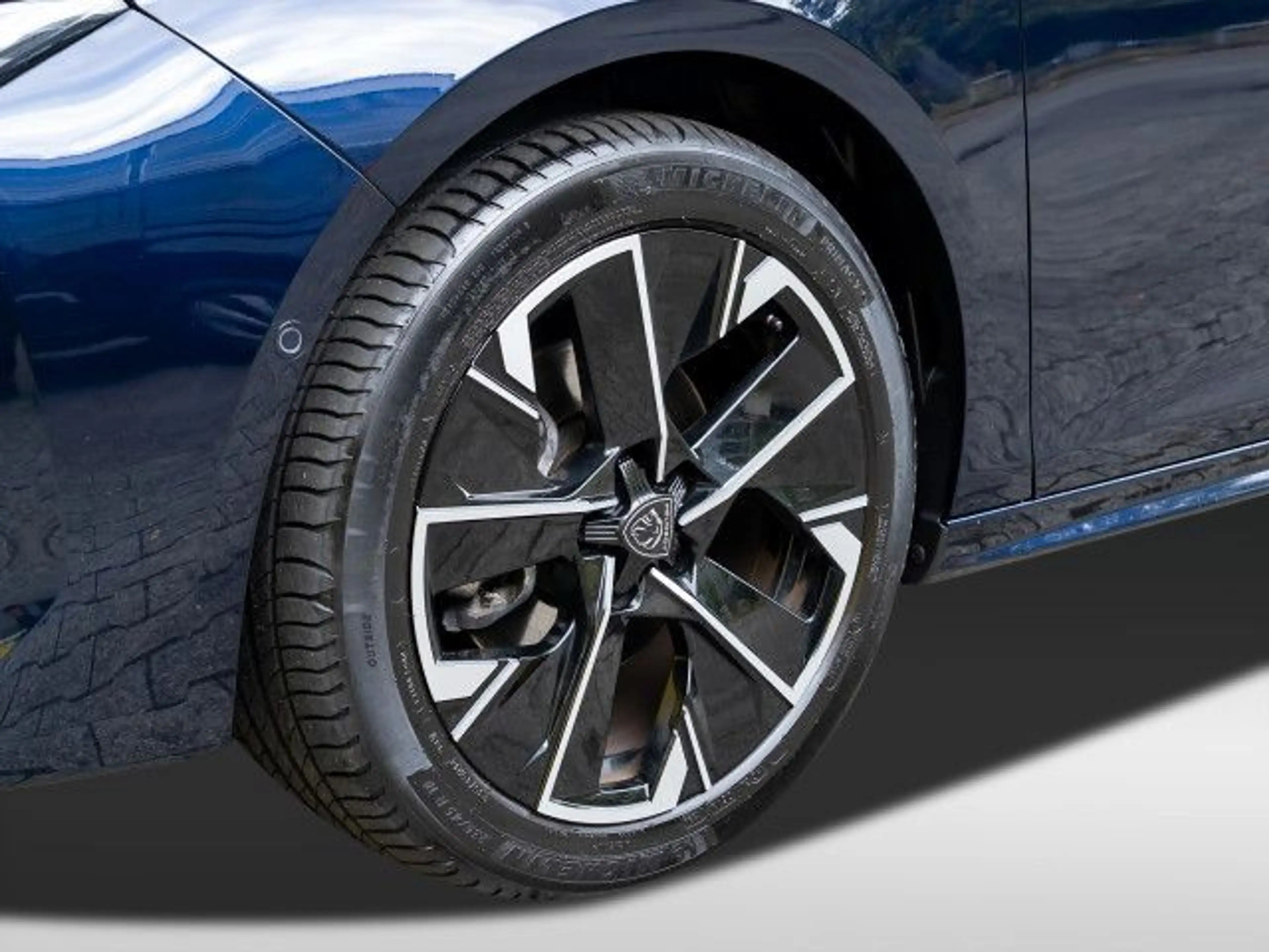 Peugeot 508 SW GT PureTech 130 / R-Kam. / SHZ / Bluetooth — photo 8