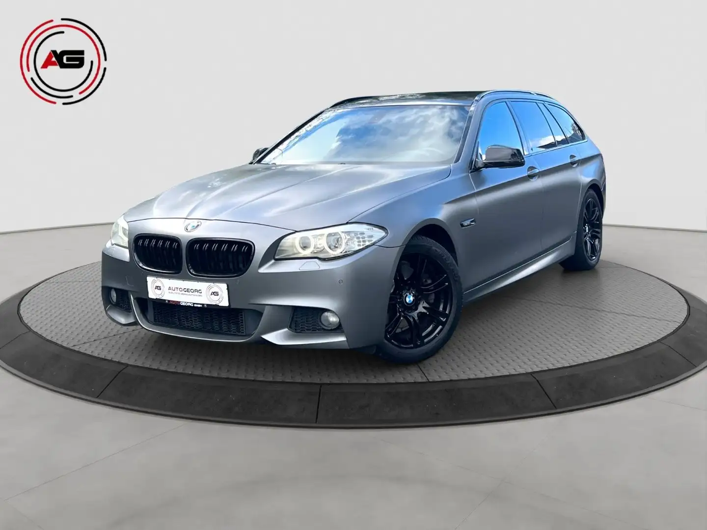 BMW 520 dAT M-SPORT NAVI XENON HIFI SHADOWLINE Gris - 1