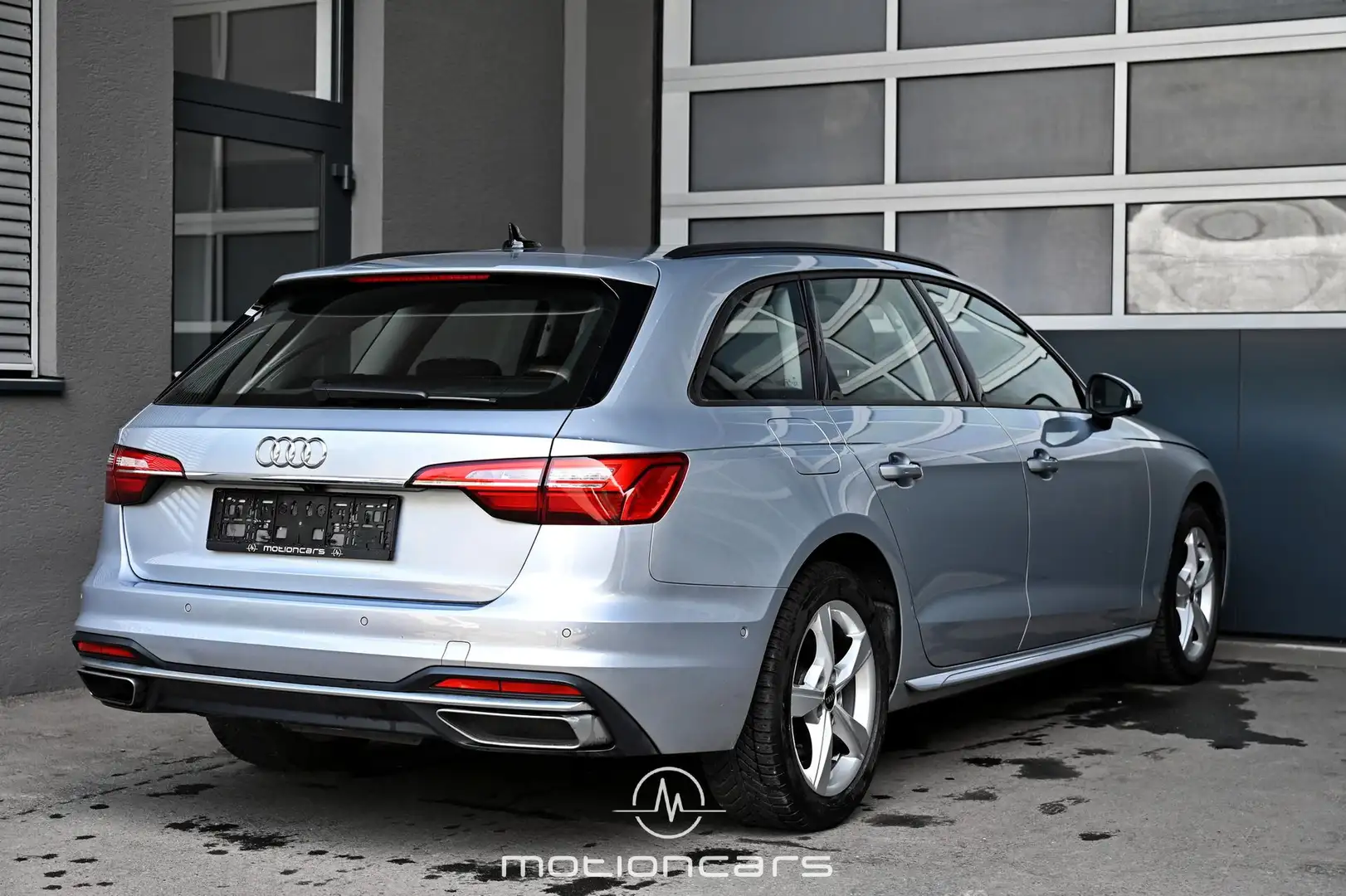 Audi A4 35 2.0 TDI advanced Srebrny - 2