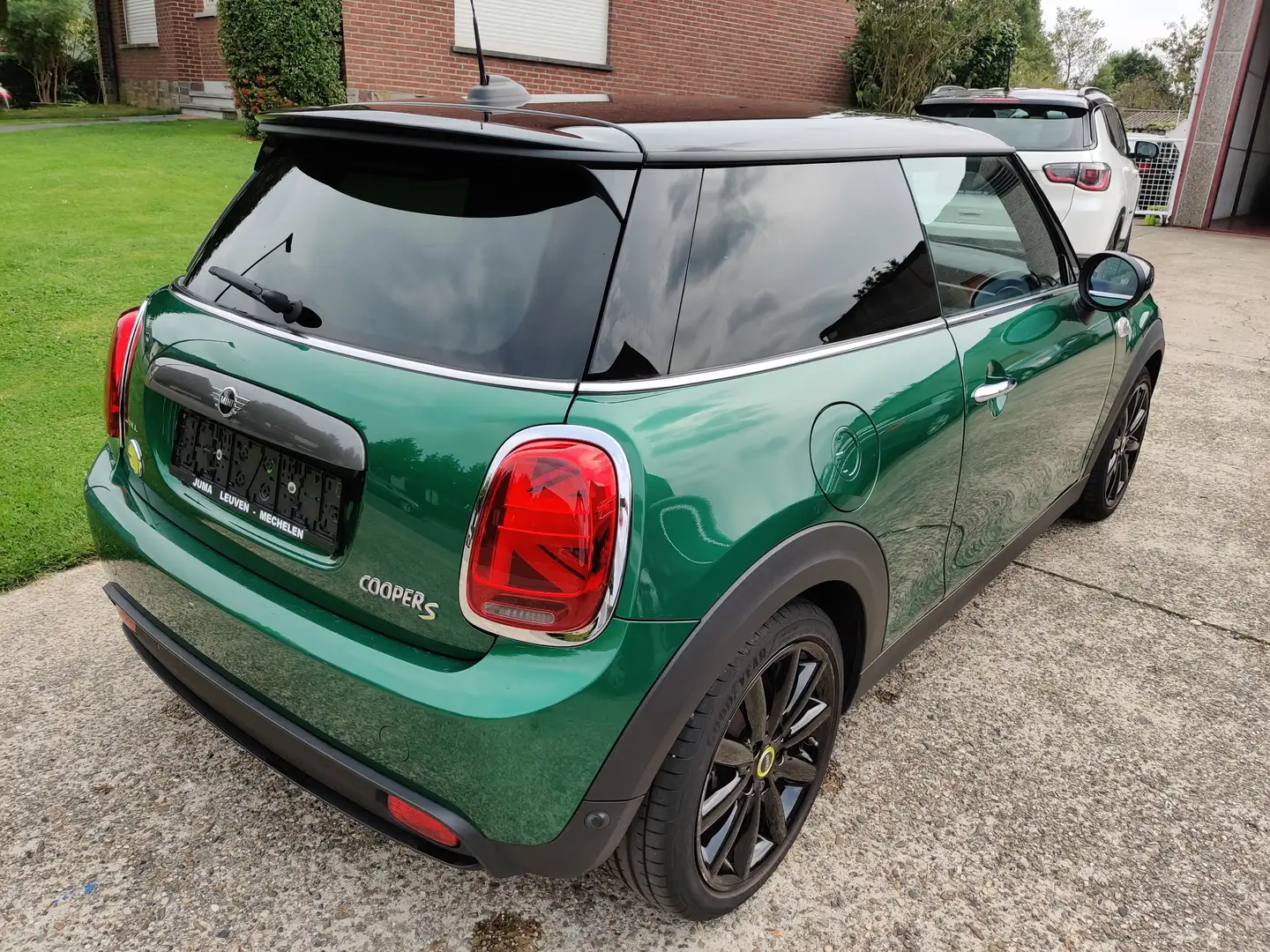 MINI Cooper SE e-Mini 28.9 kWh Verde - 2