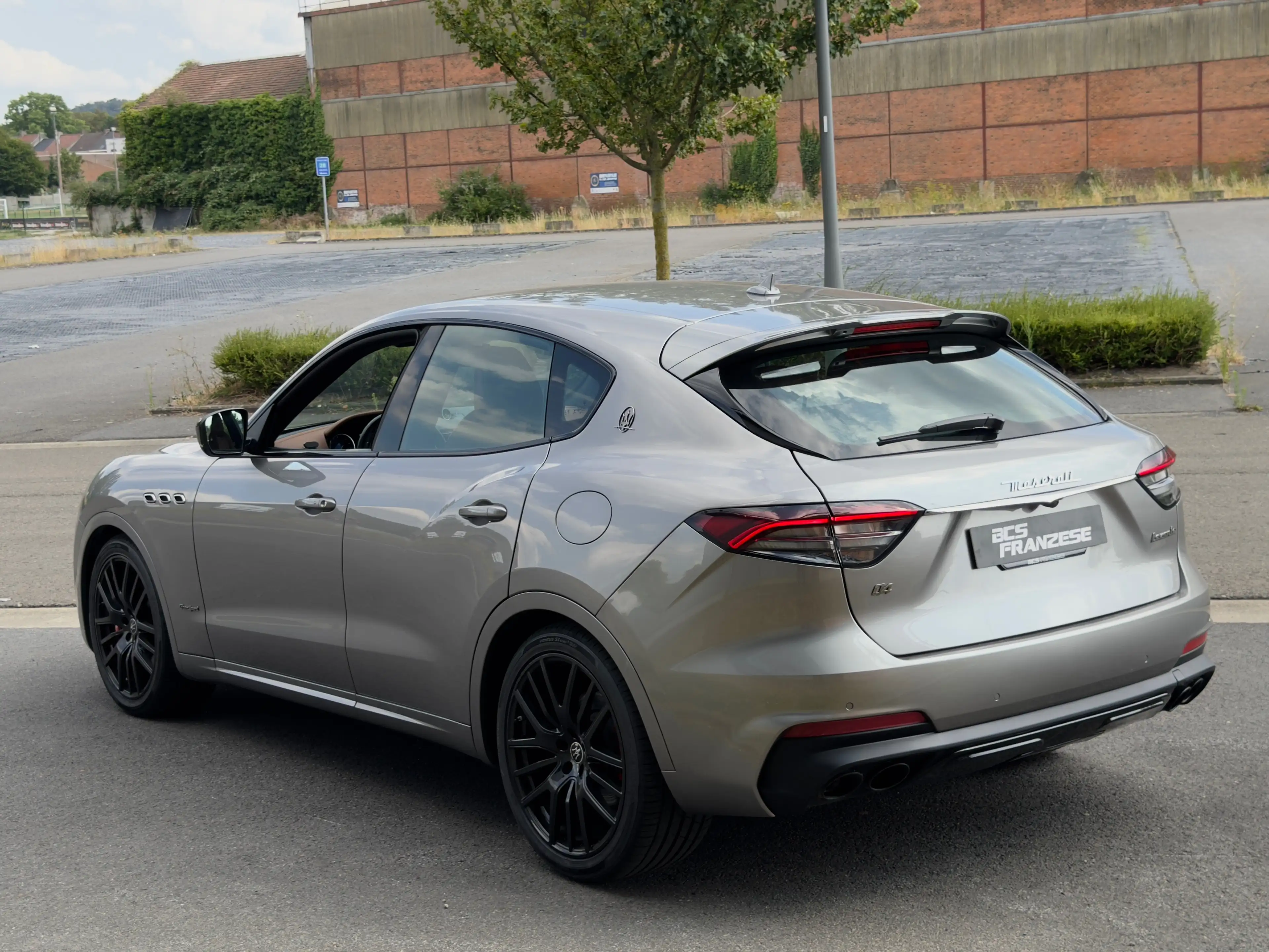 Maserati Levante 3.0 V6 BiTurbo Q4 GranSport — photo 3