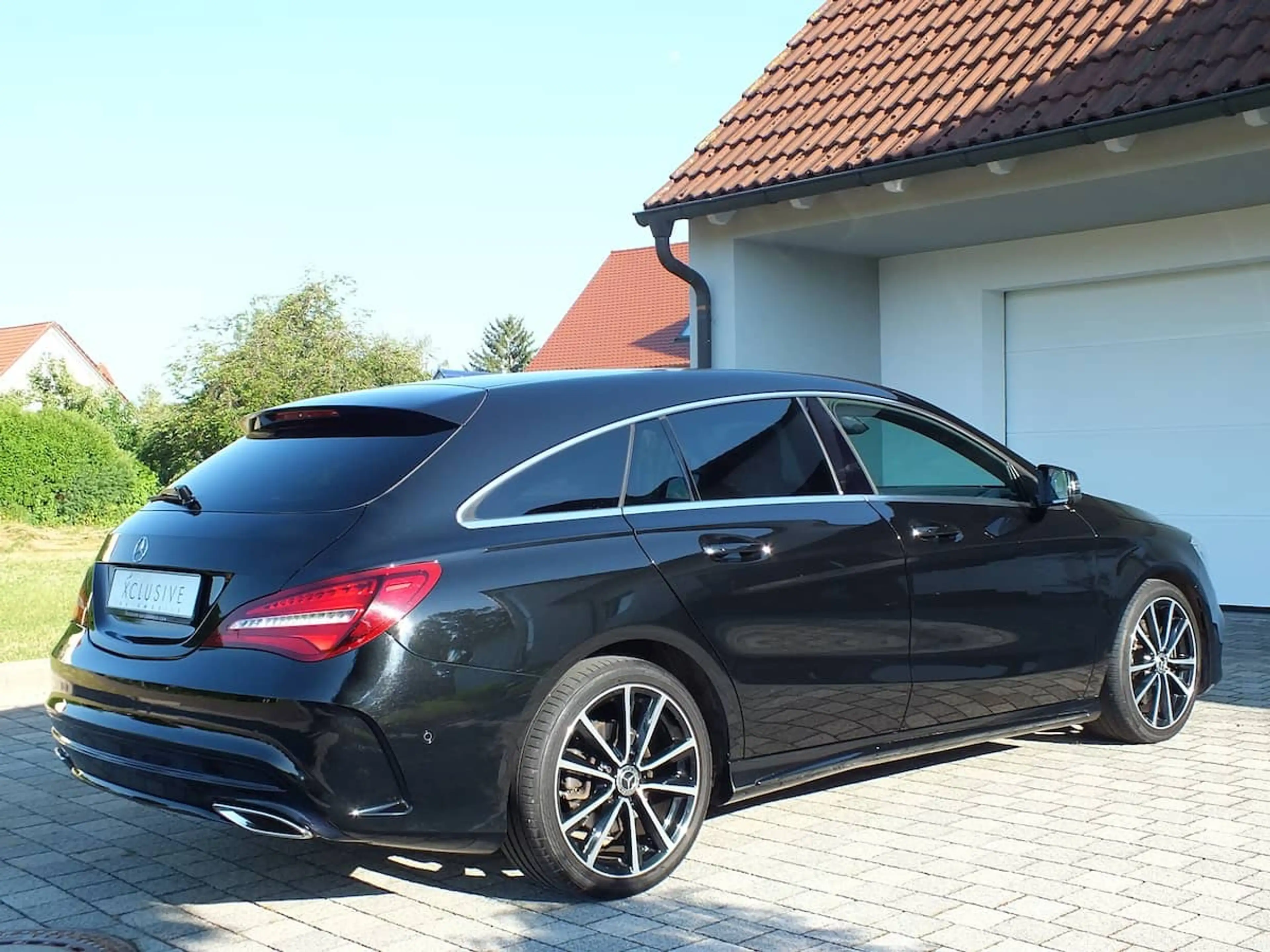 Mercedes-Benz CLA 220 Shooting Brake 4Matic AMG Line - AHK - top gepflegt — photo 5