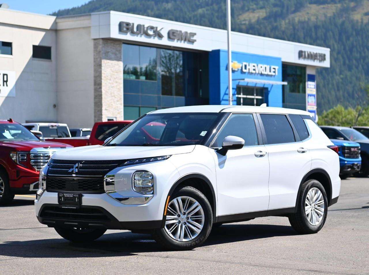 2024 Mitsubishi Outlander ES