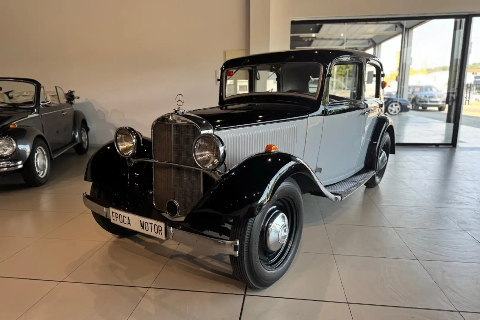 Mercedes-Benz MERCEDES-BENZ 200 (W21) Berlina  Manual de 4 Puert Negro - 1