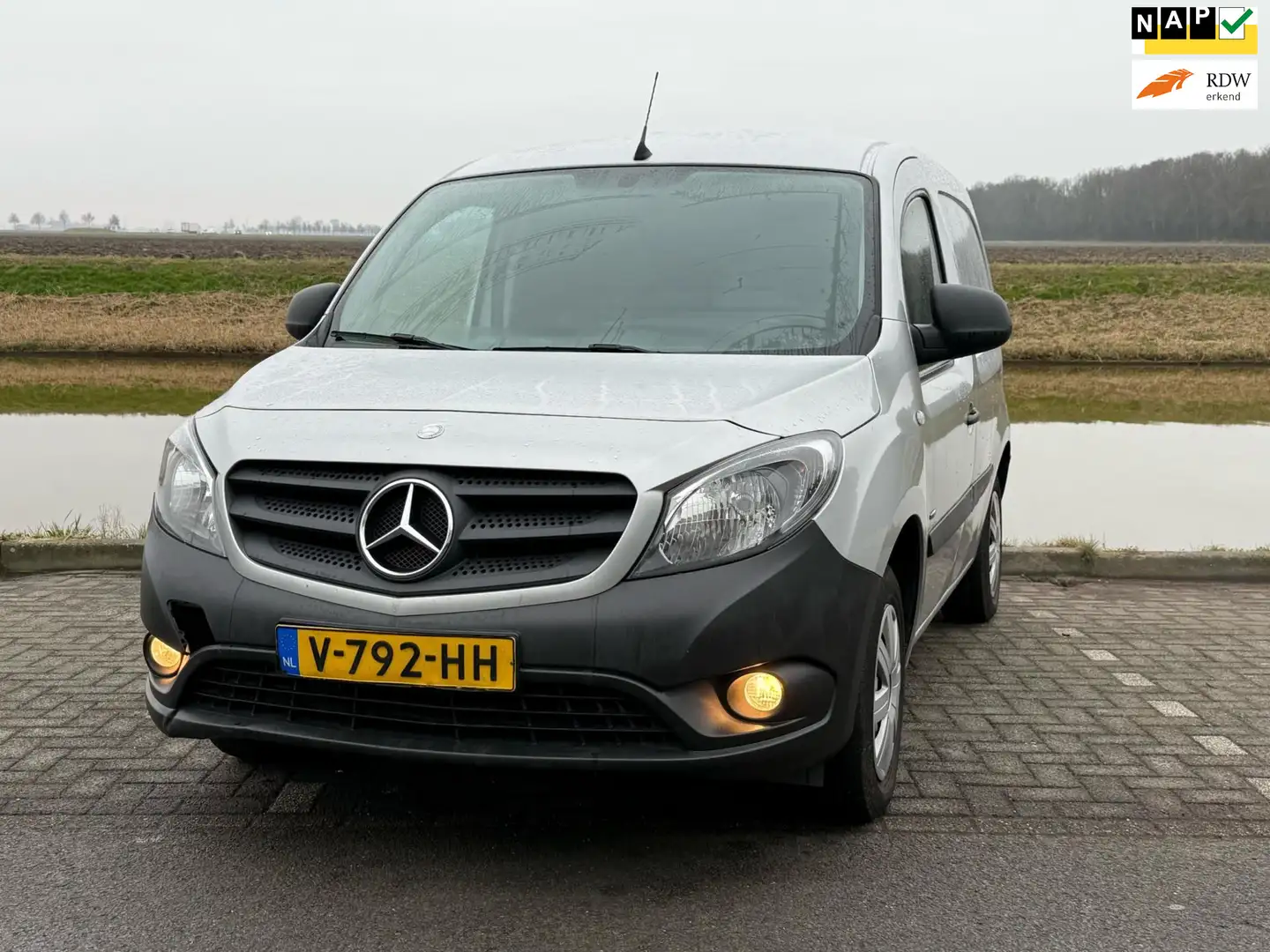 Mercedes-Benz Citan 108 CDI Business Professional NAVI / AIRCO Zilver - 1