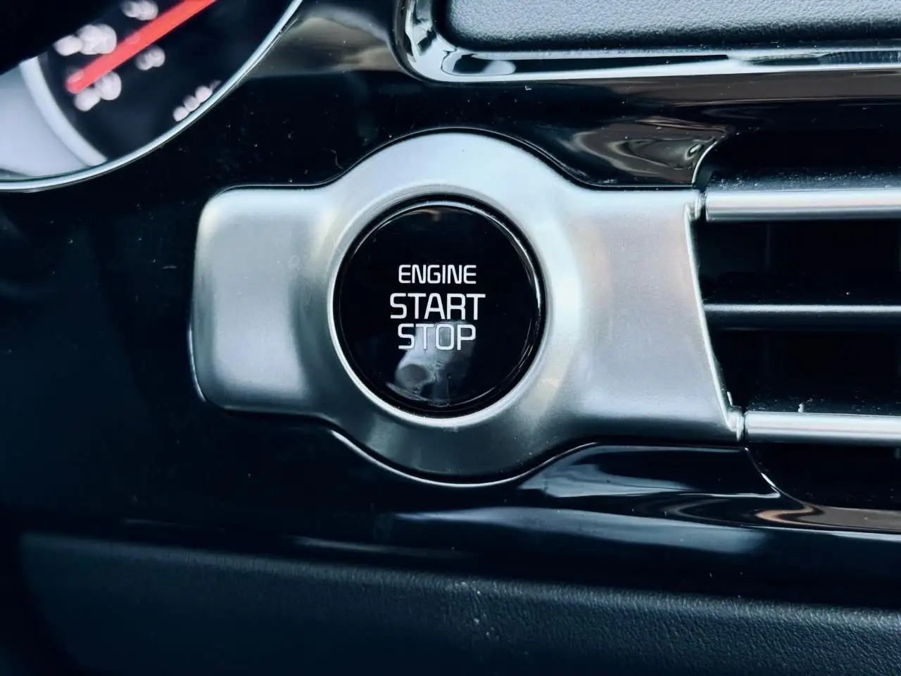 Kia Seltos снимка Kia Seltos
