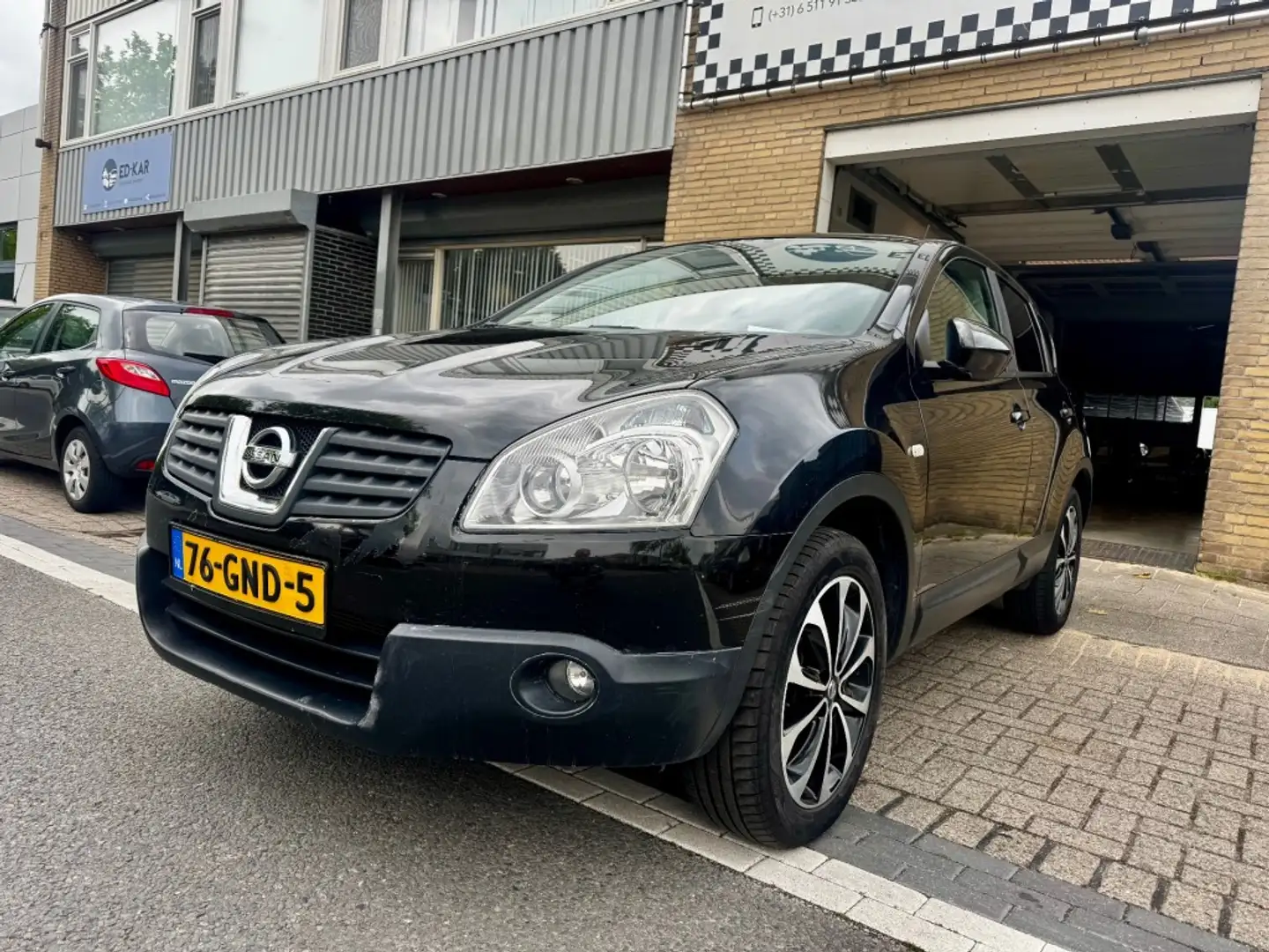 Nissan Qashqai 2.0 Tekna Pack CLIMA 18 INCH PDC RIJDGOED KEY-LESS Negru - 1