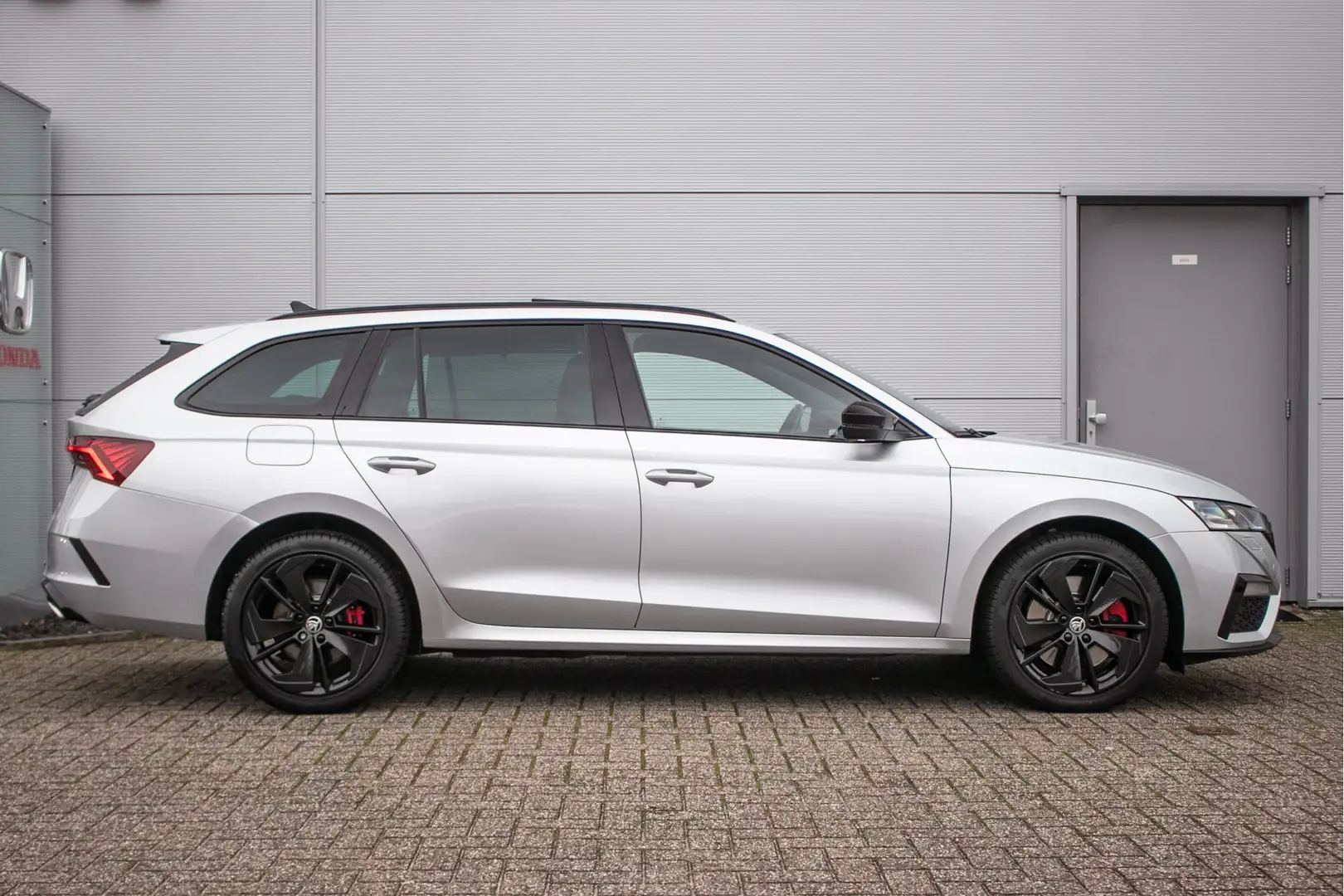 Skoda Octavia Combi 1.4 TSI RS iV PHEV 245 PK Schuif-/kanteldak Gris - 2