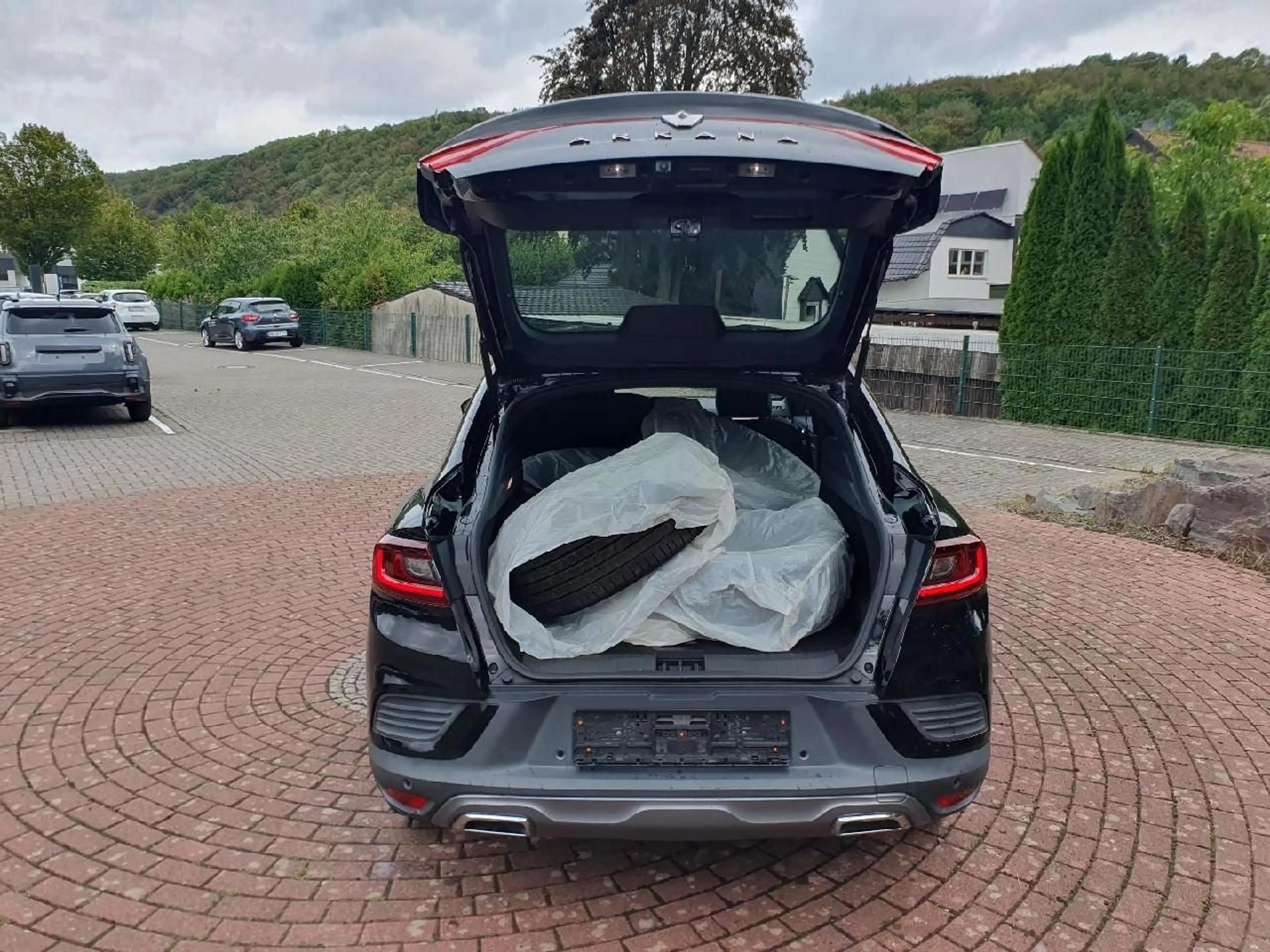 Renault Arkana R.S. Line TCe 140 — photo 11