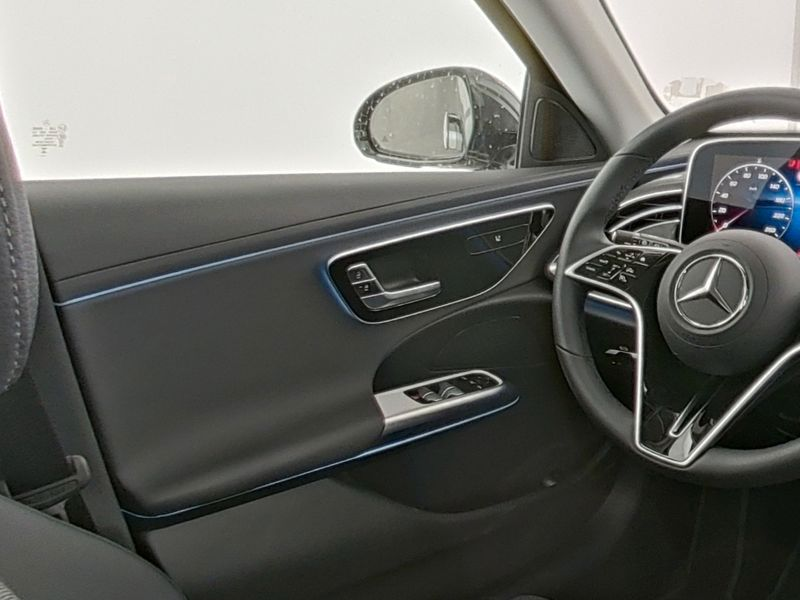Mercedes-Benz E 200 T Avantgarde Int/Ext AHK Distronic Keyless — photo 8