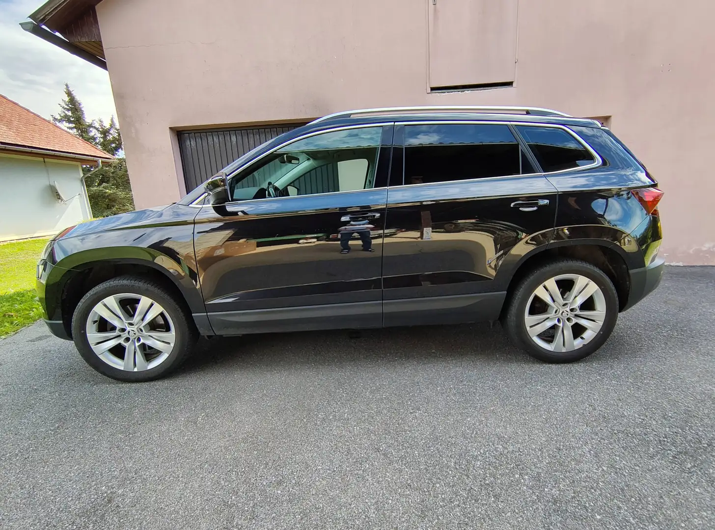 Skoda Karoq Karoq 2,0 TDI SCR 4x4 Style Limited Style Limited Schwarz - 2