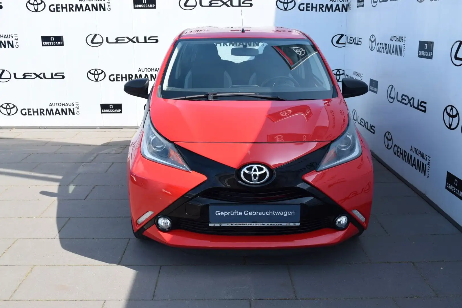 Toyota Aygo AYGO x-play touch*Kamera* Rosso - 2