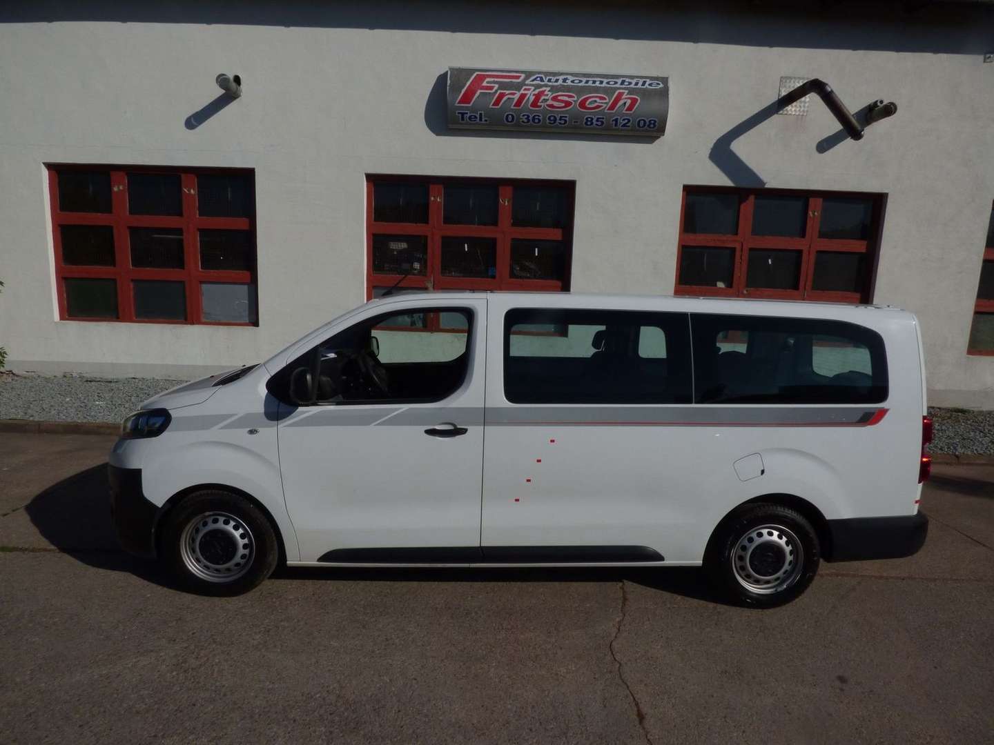 Opel Vivaro nuo 311 €/ mėn Dyzelinas 2021m. Mikroautobusas Mechaninė