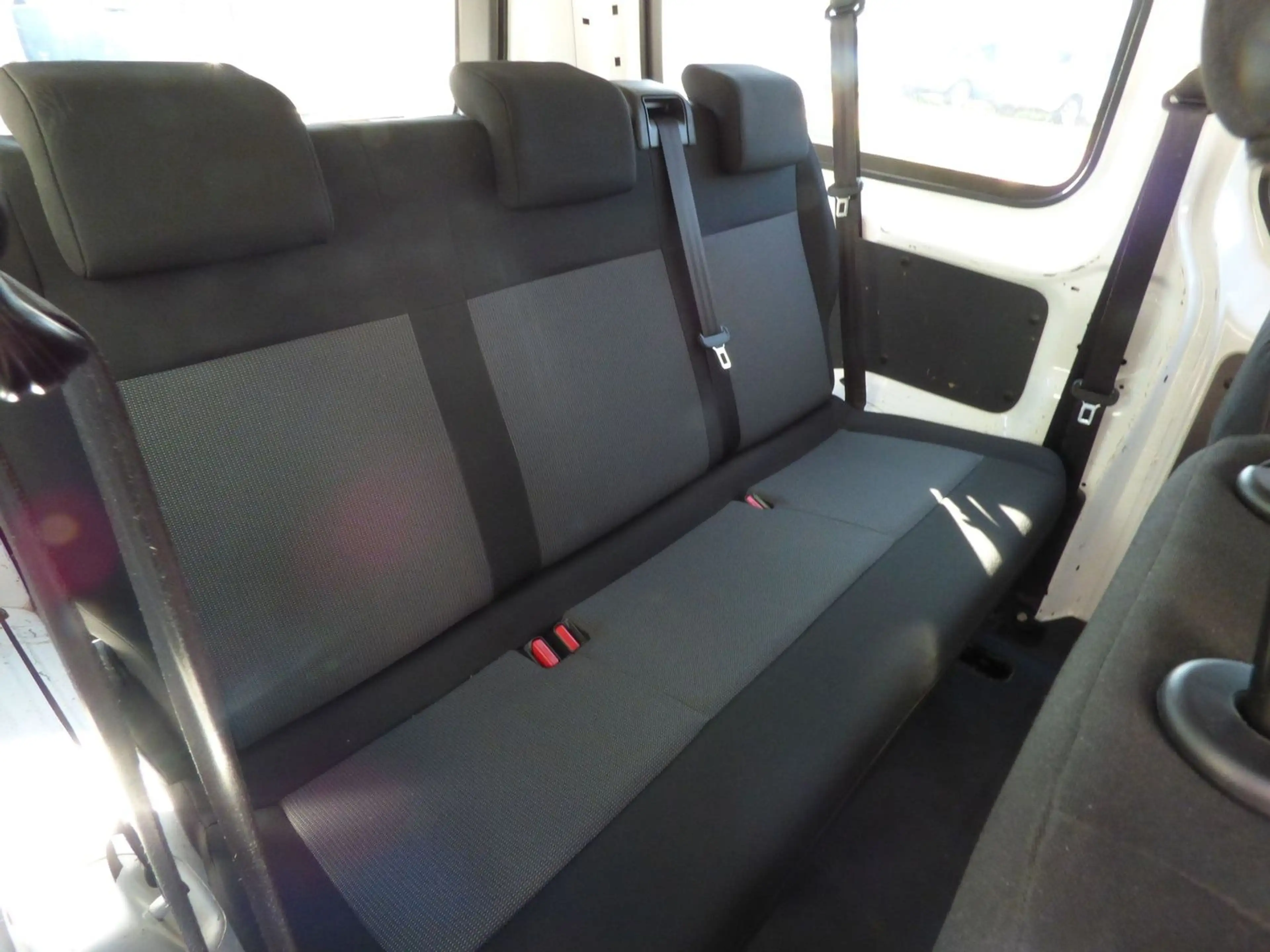 Opel Vivaro L (L3) 8 Sitzer, PDC, DAB, Multimedia — photo 11
