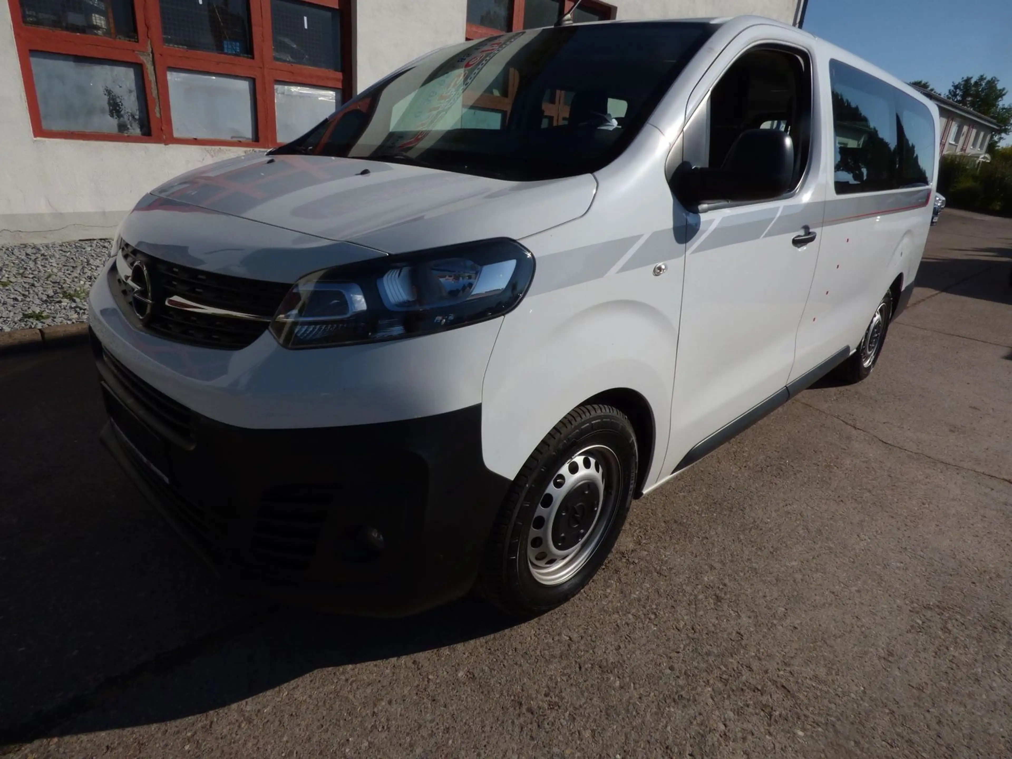 Opel Vivaro L (L3) 8 Sitzer, PDC, DAB, Multimedia — photo 2
