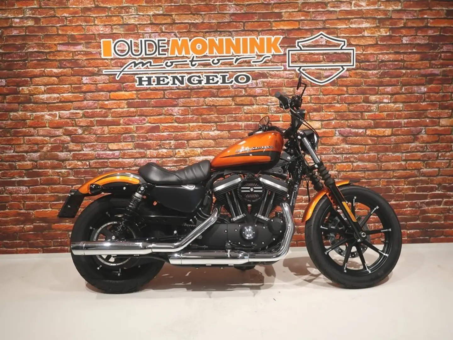 Harley-Davidson Sportster XL 883 N Iron XL883 N Iron 2020 Orange - 1