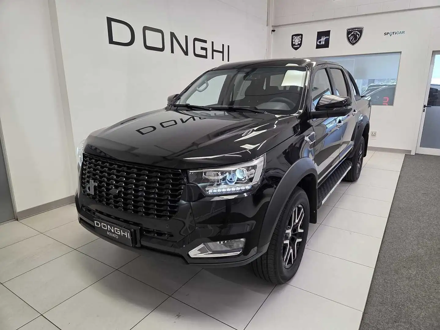 DR Automobiles PK8 dr PK8 2.0 Turbo Diesel 136cv 4x4 PRONTA CONSEGNA Schwarz - 2