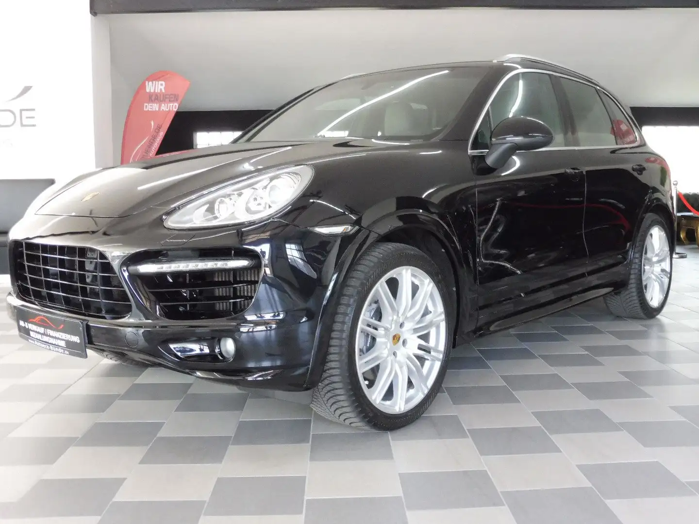 Porsche Cayenne 3.0 Diesel GTS-PAKET/PANO/AHK/21"/LUFT Schwarz - 2