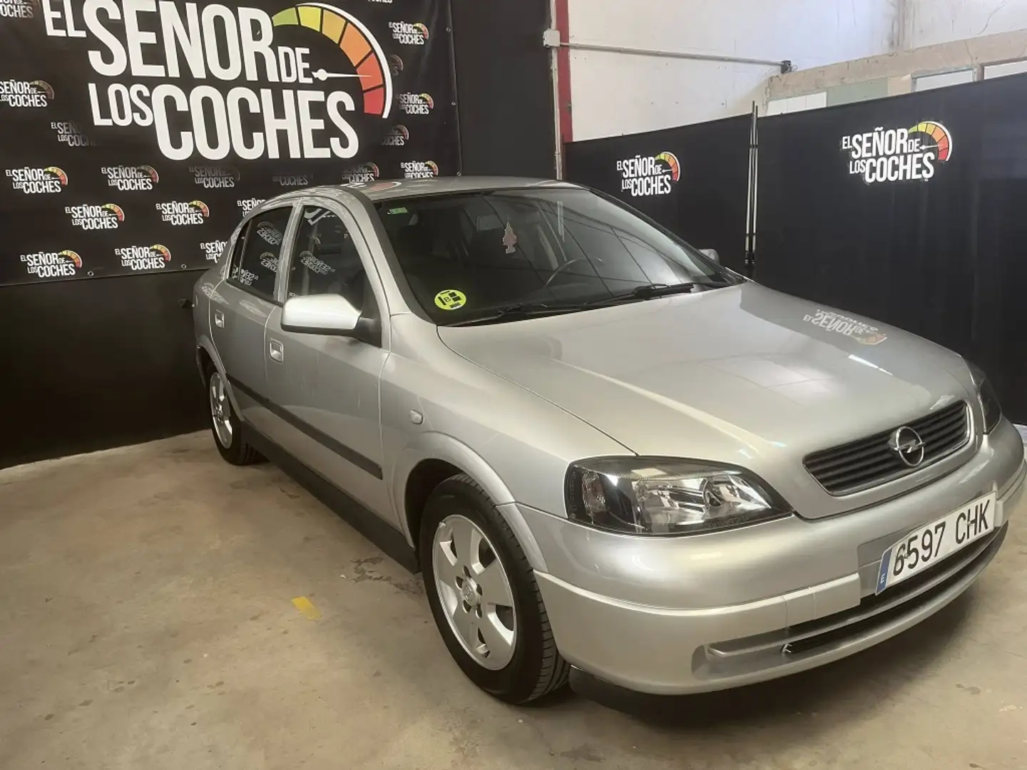 Opel Astra 1.8 16v Elegance Plateado - 2