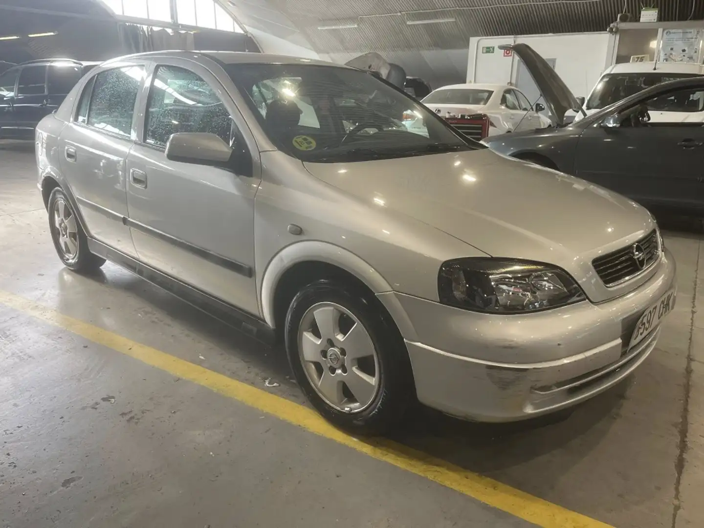 Opel Astra 1.8 16v Elegance Silber - 2