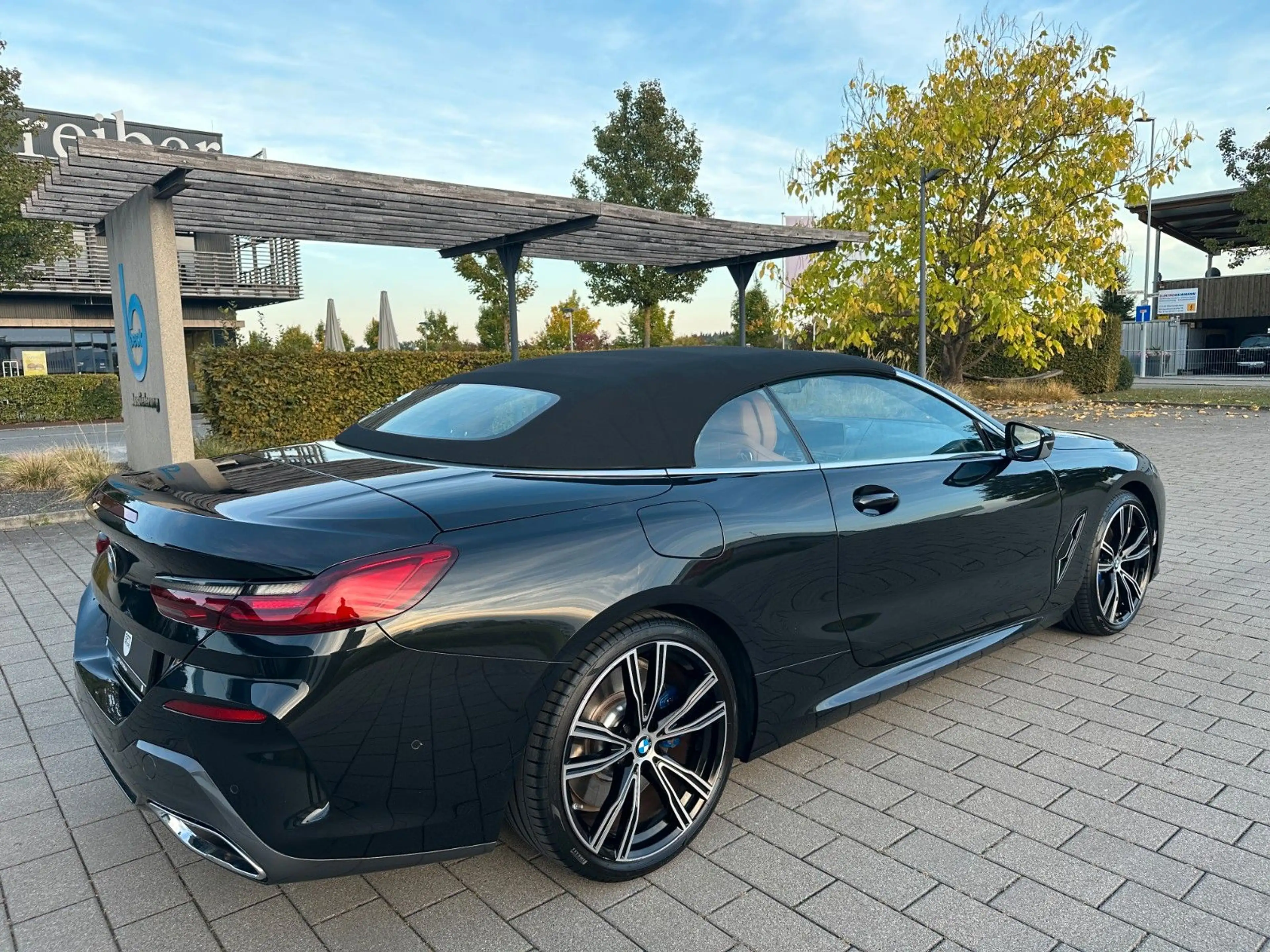 BMW 840 d Cabrio/xDrive/Individual/B&W/Laser/Sitzklim — photo 14