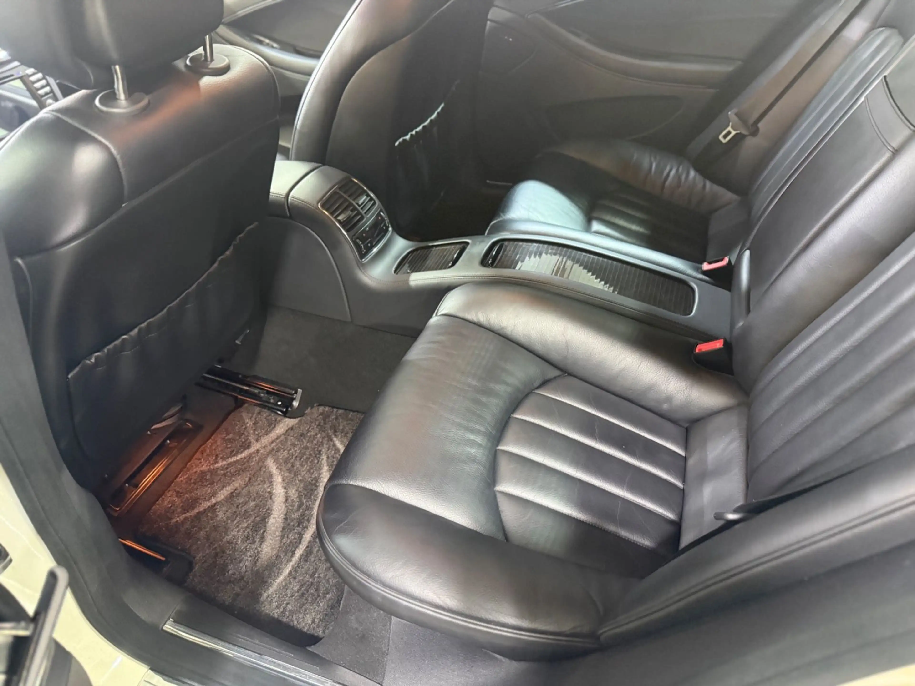 Mercedes-Benz CLS 500 AMG  CLS 550 AMG  / Top Zustand / — photo 11