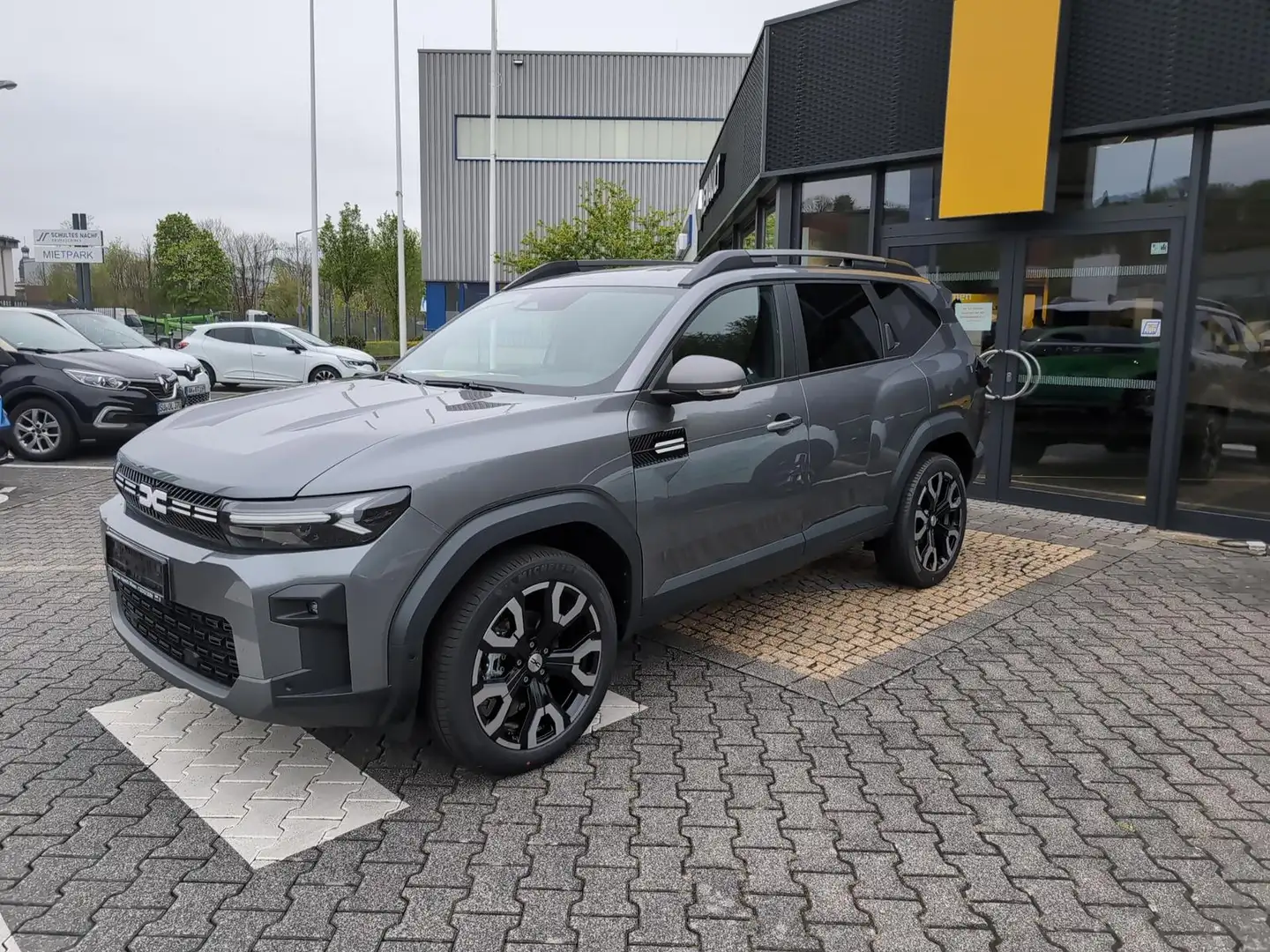Dacia Journey hybrid 155 Gris - 2