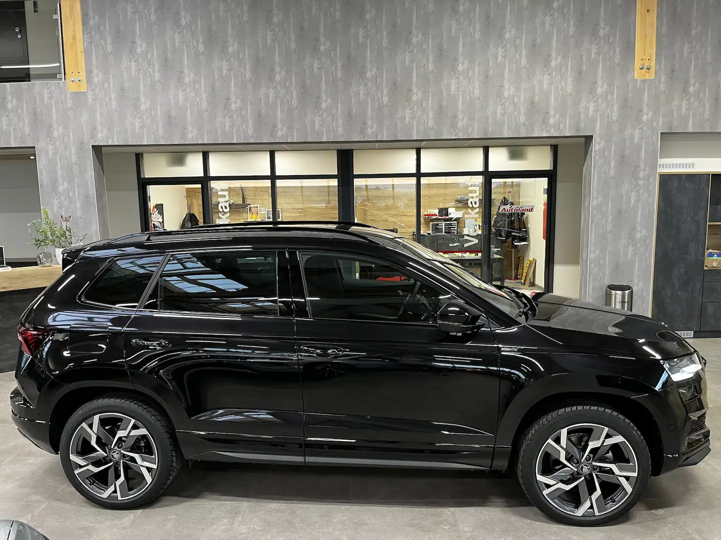 Skoda Karoq Sportline 4x4 TDI DSG AHK Navi Kamera360 Noir - 2