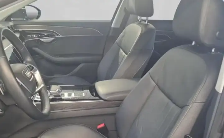 Audi A8 2024, foto 6