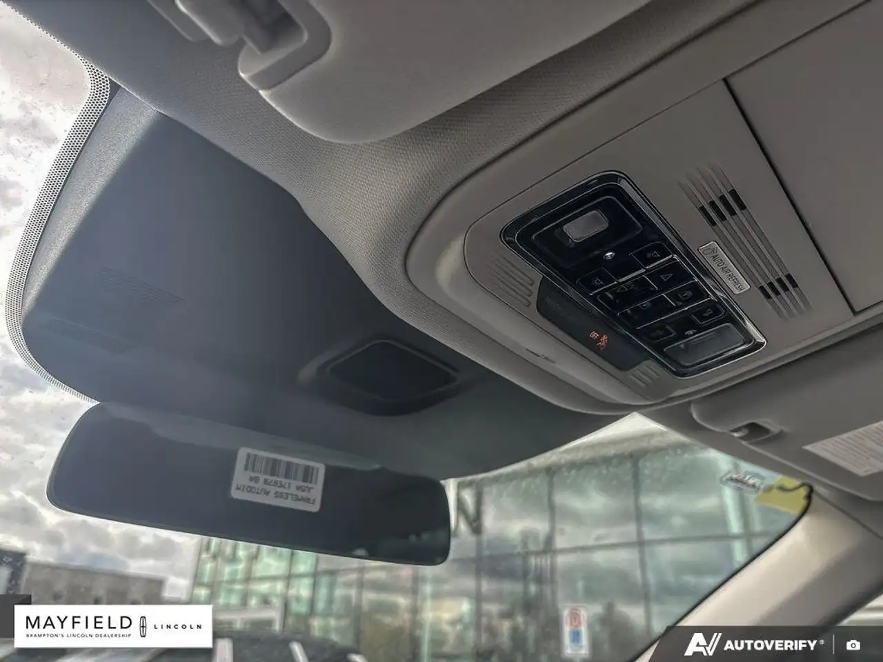 Lincoln Aviator снимка Lincoln Aviator