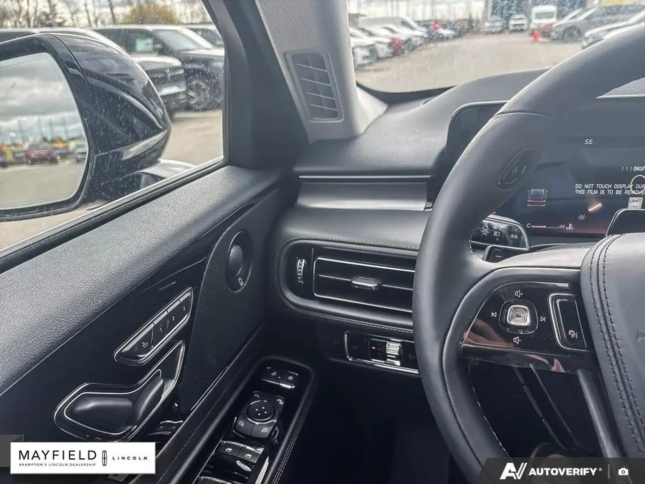 Lincoln Aviator снимка Lincoln Aviator