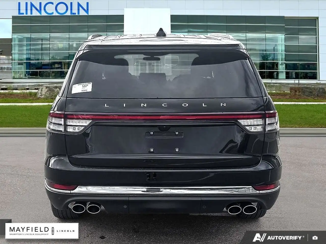 Lincoln Aviator снимка Lincoln Aviator