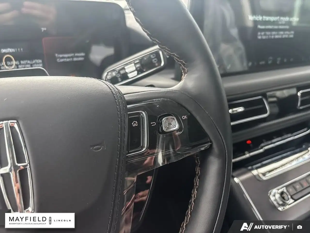 Lincoln Aviator снимка Lincoln Aviator