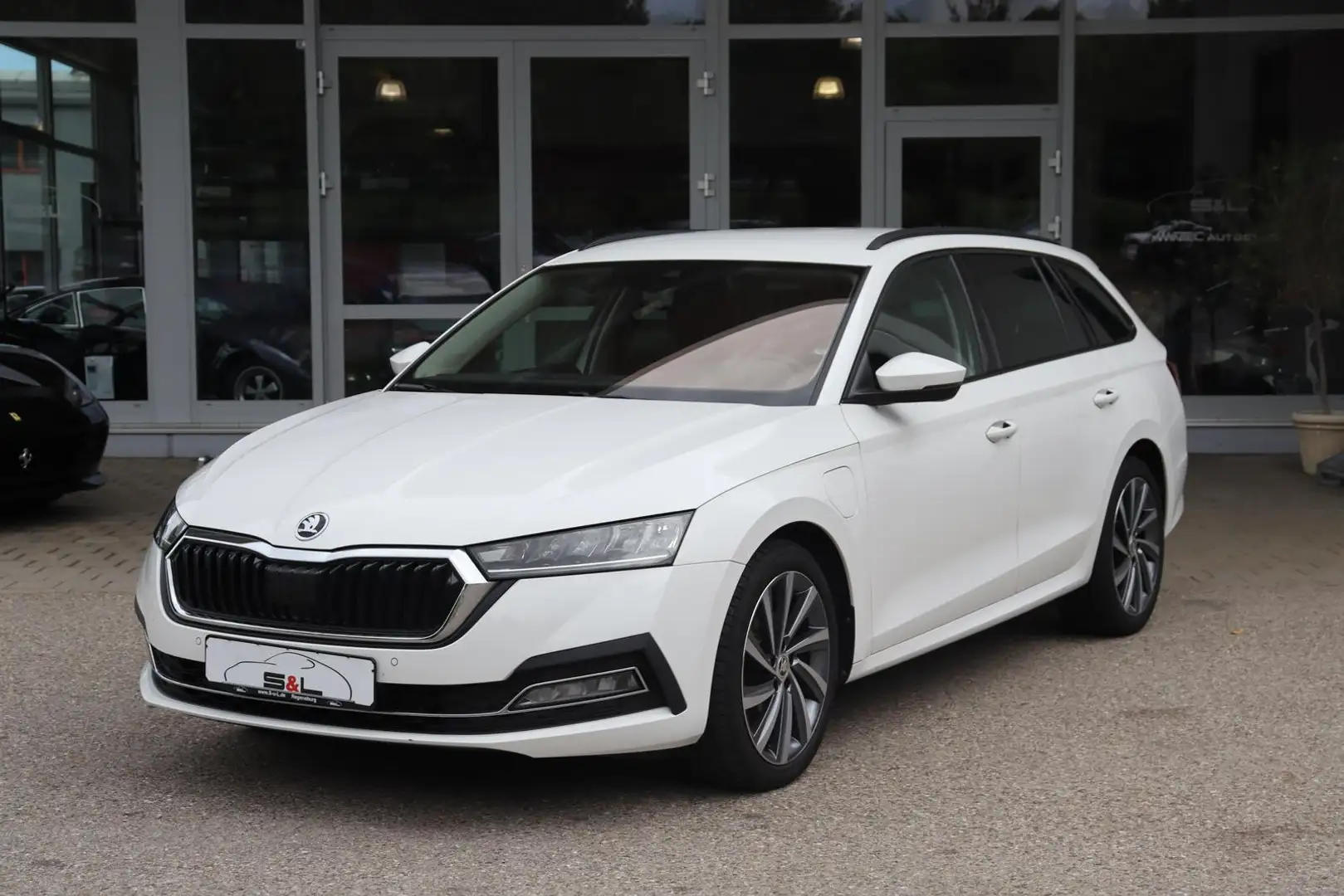 Skoda Octavia Combi First Edition/ACC/Reisepaket/Navi - 1