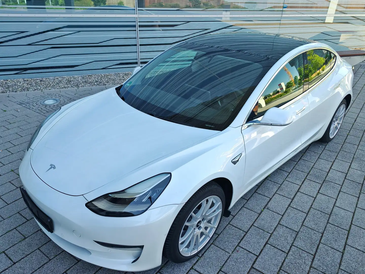 Tesla Model 3 Long range/AWD/dual Motor Weiß - 1