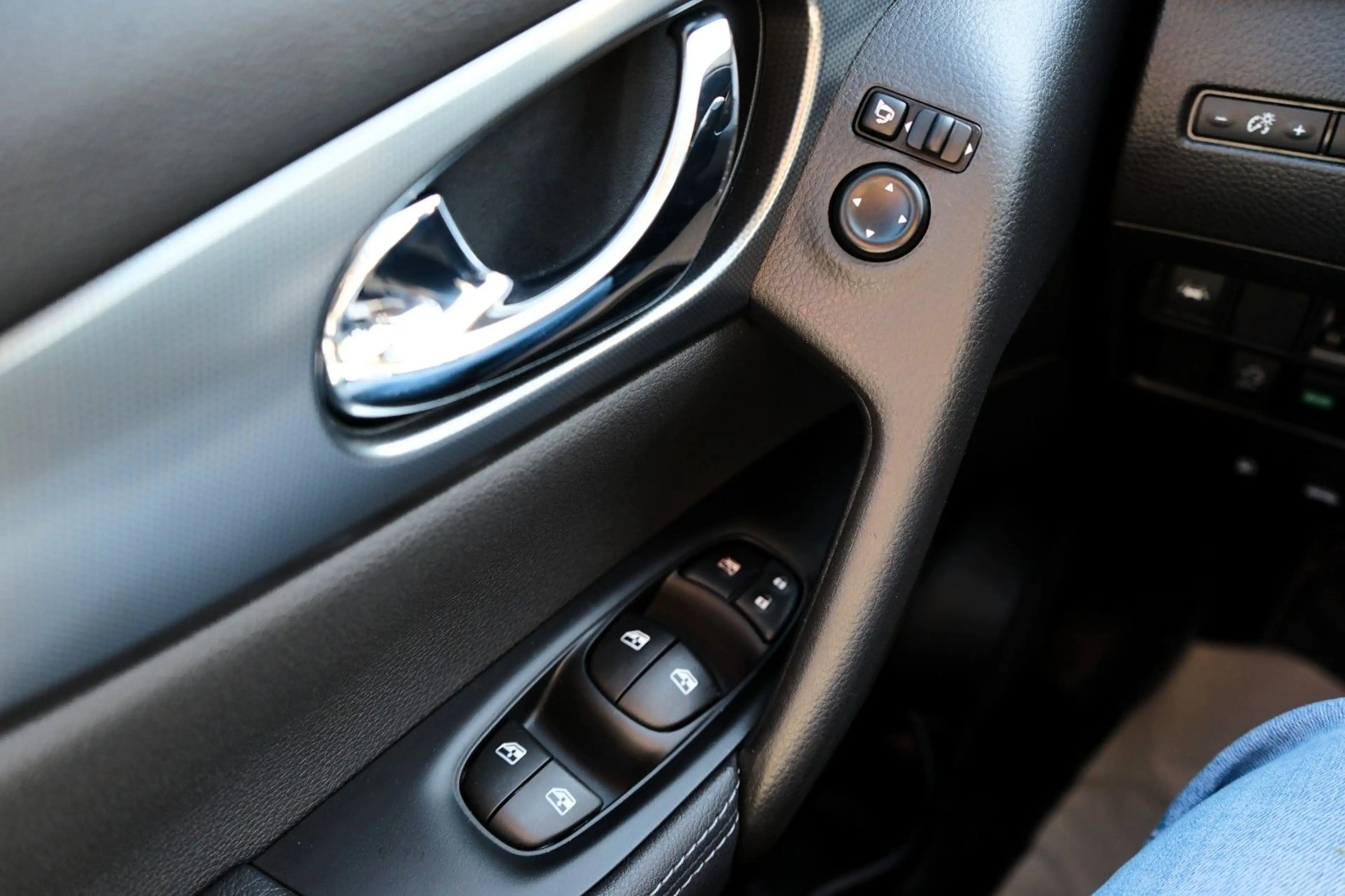 Nissan Qashqai N-Connecta 1.HAND/PDC/ACC/ISOFIX/RFK/MFL — photo 12