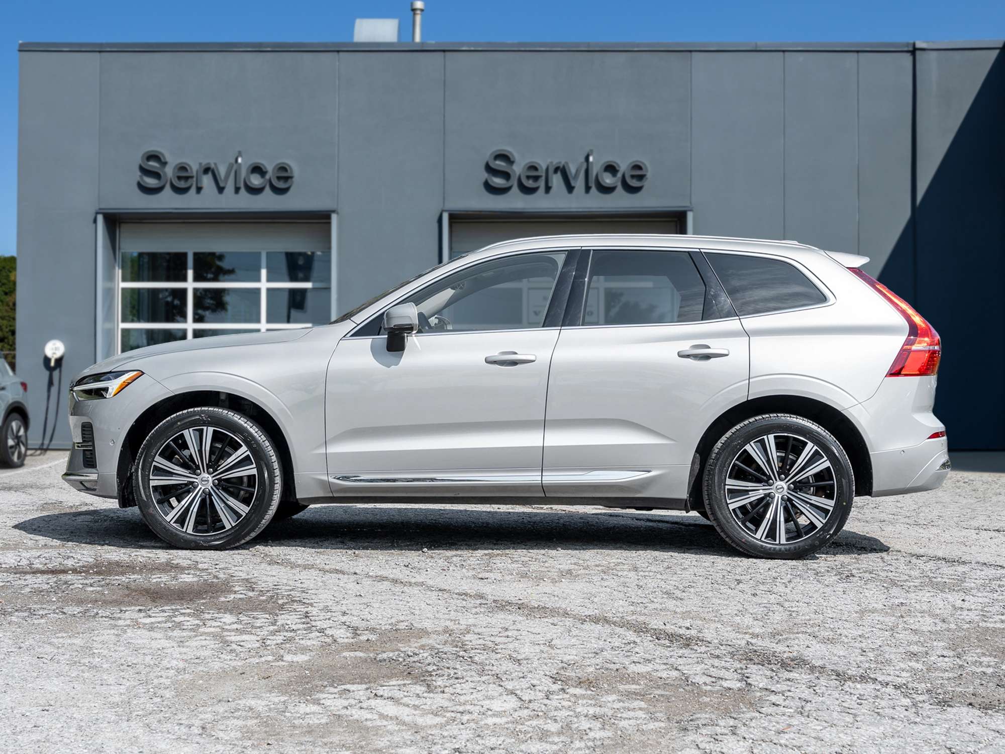 2023 Volvo XC60 B6 AWD PLUS |OFF LEASE |ACCIDENTS FREE — снимка 1