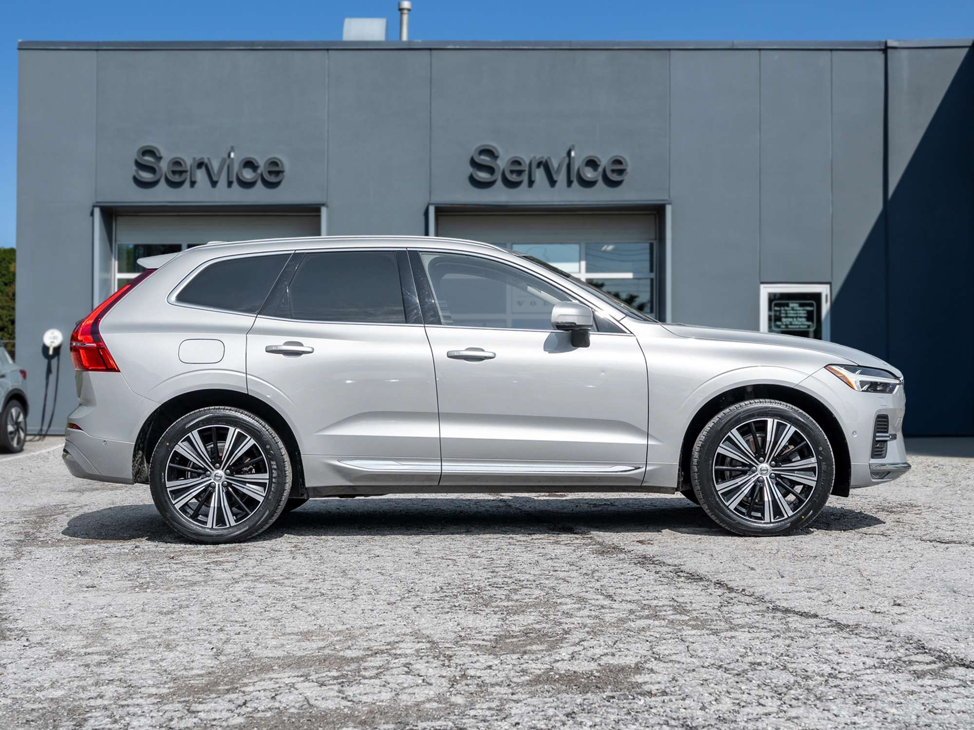 2023 Volvo XC60 B6 AWD PLUS |OFF LEASE |ACCIDENTS FREE — снимка 1
